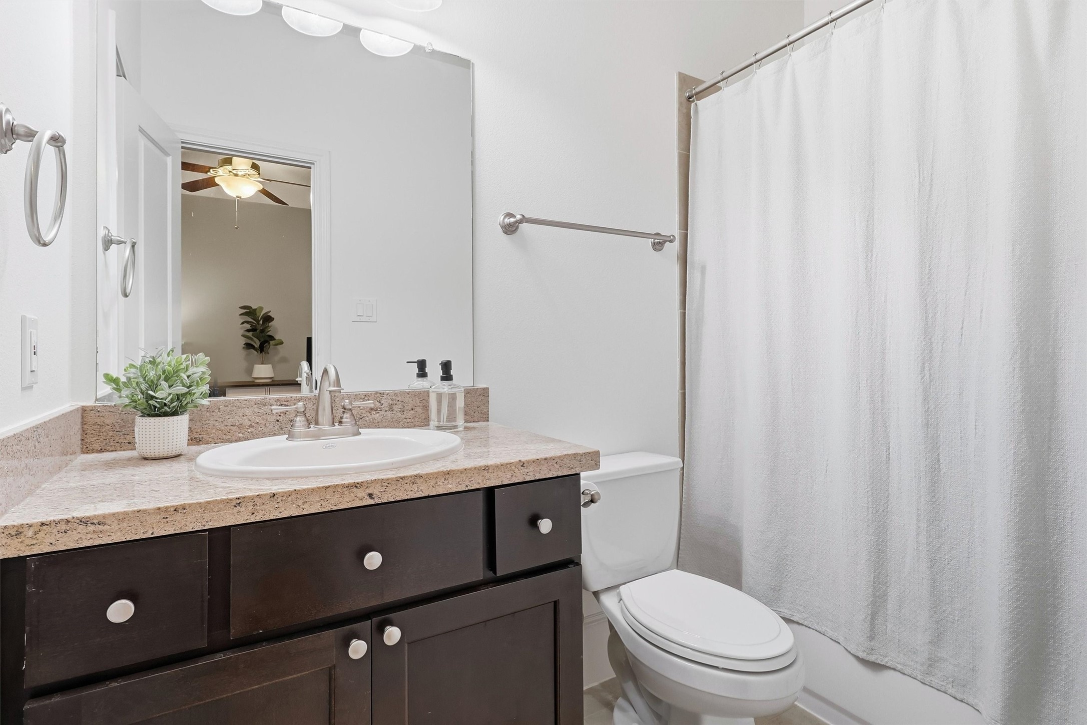 2411 Beall Street Property Photo 13