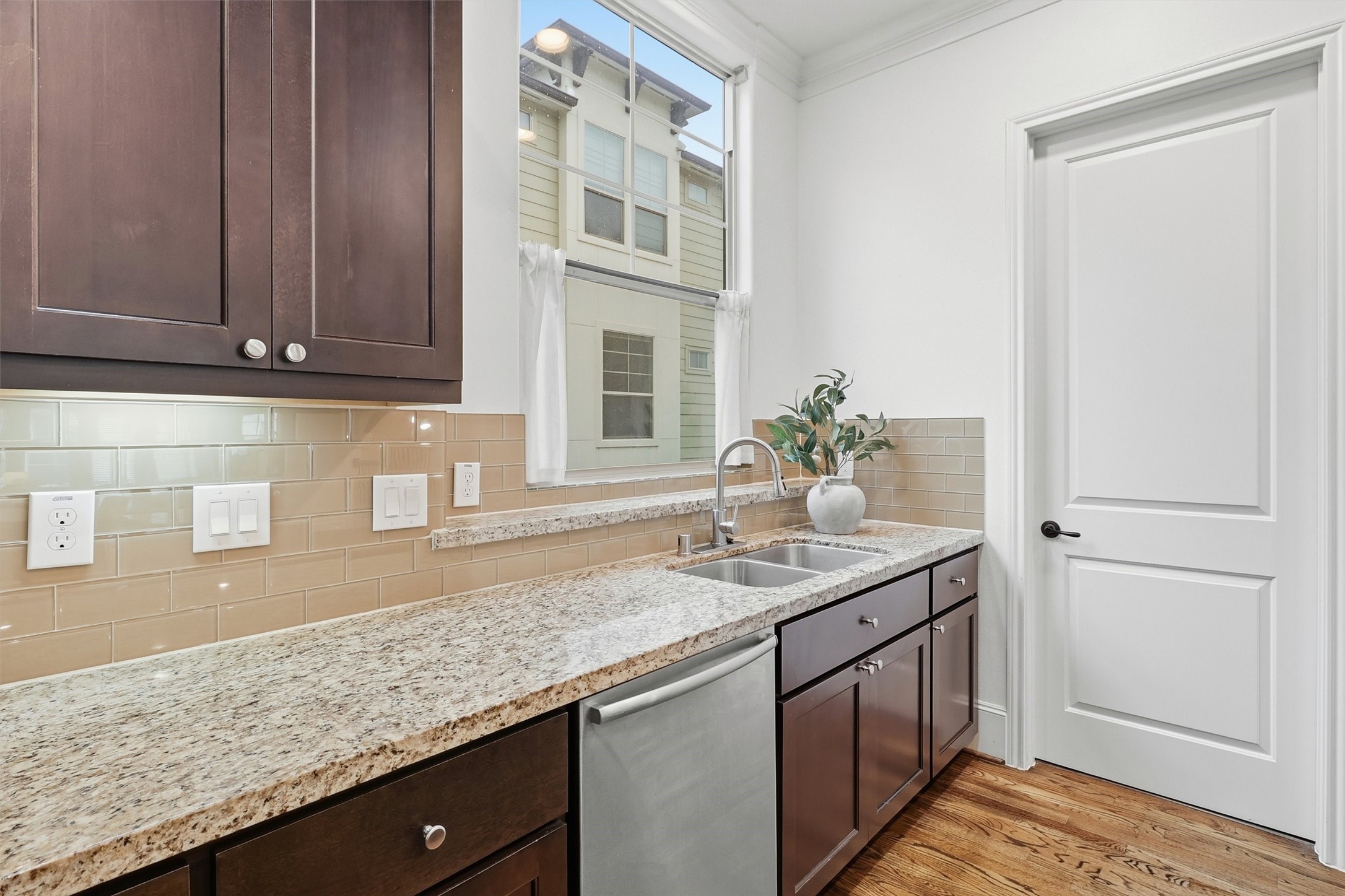 2411 Beall Street Property Photo 19
