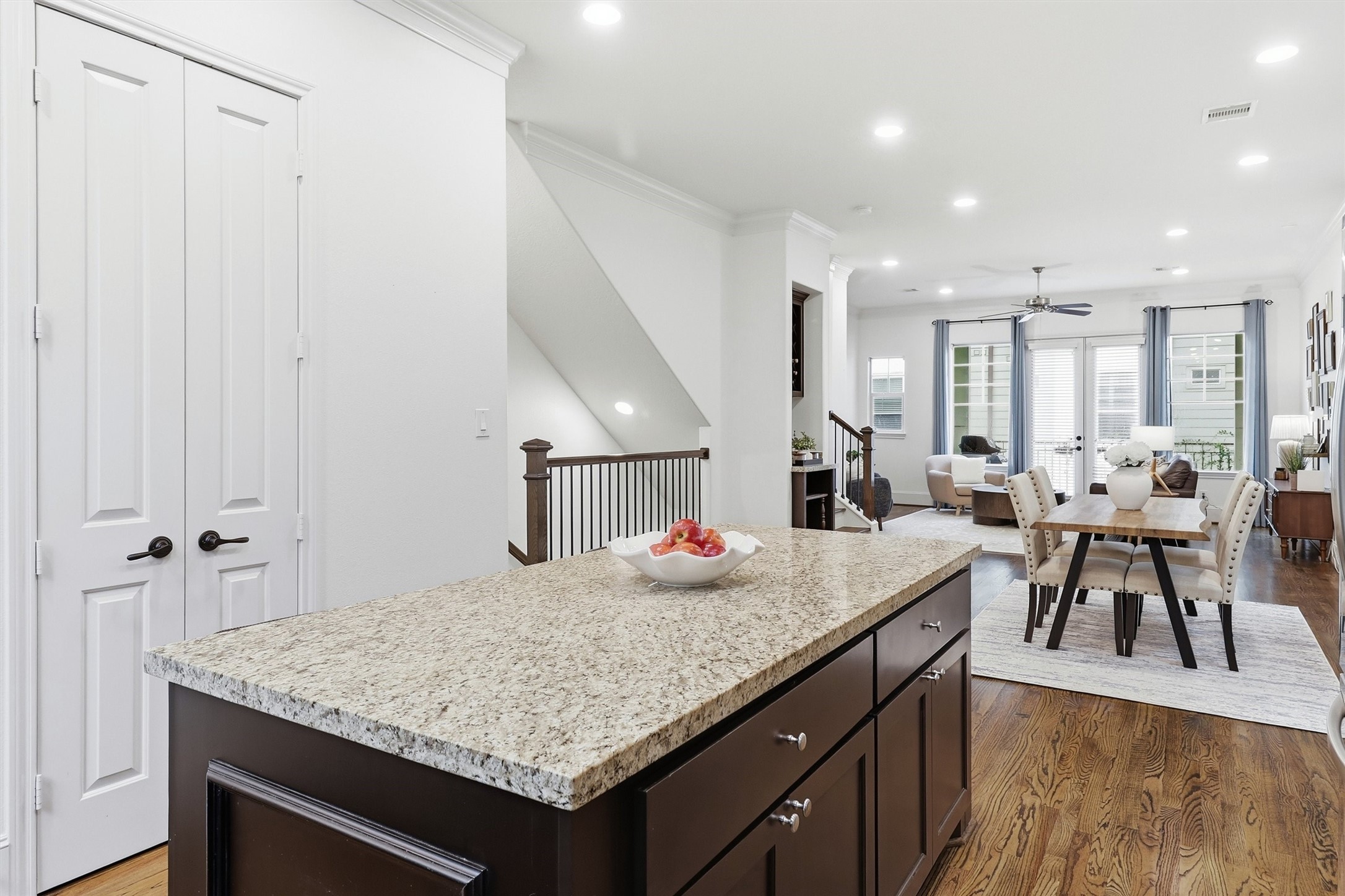 2411 Beall Street Property Photo 23