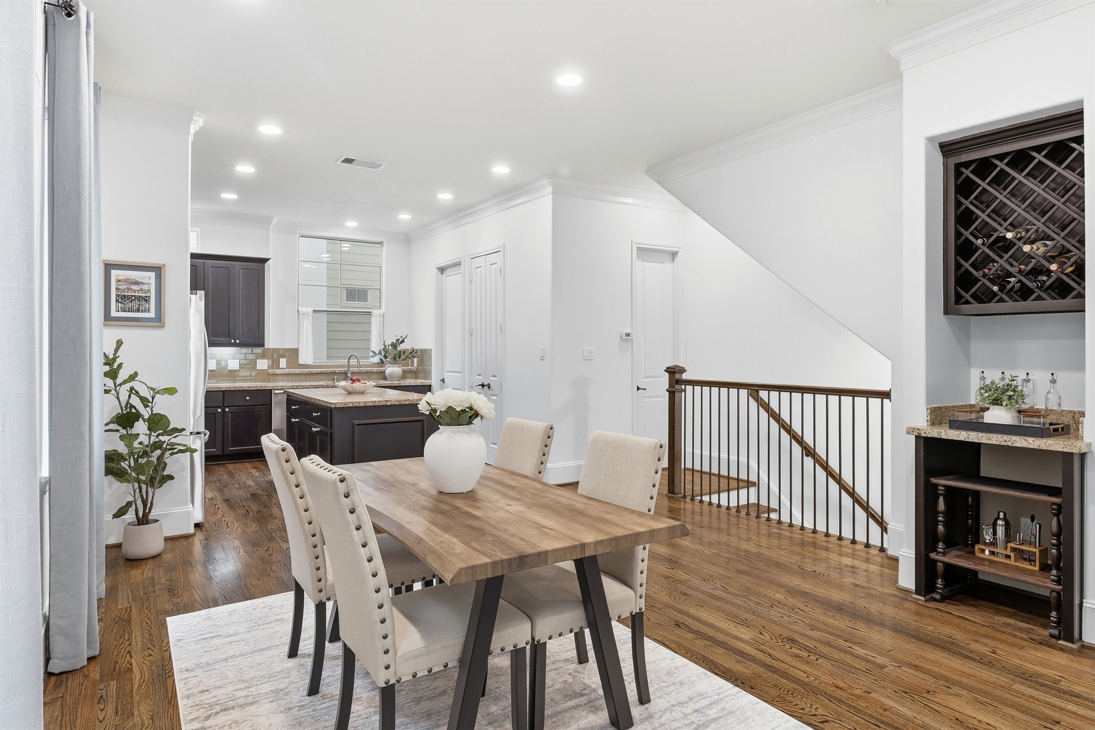 2411 Beall Street Property Photo 28