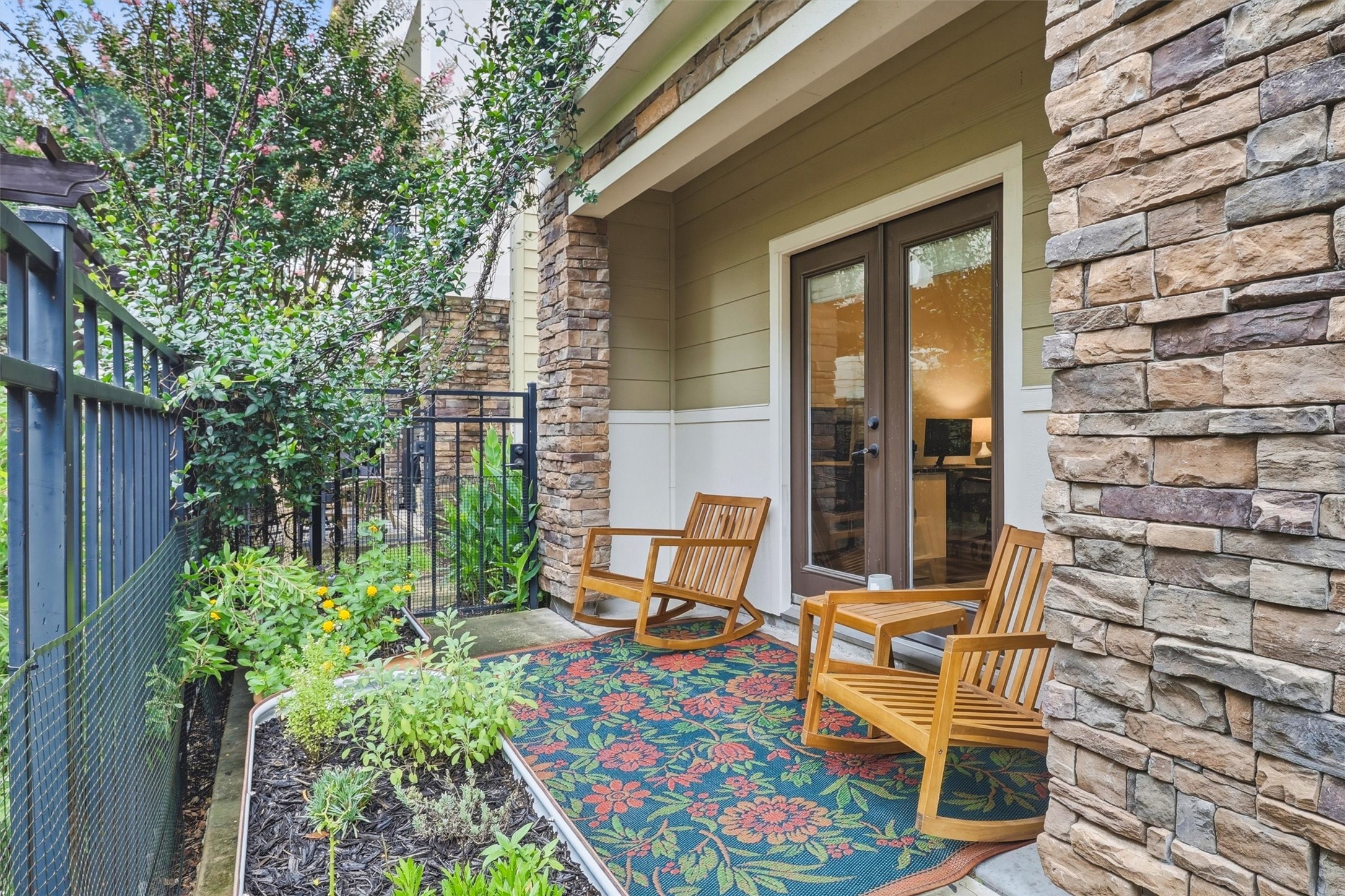 2411 Beall Street Property Photo 45