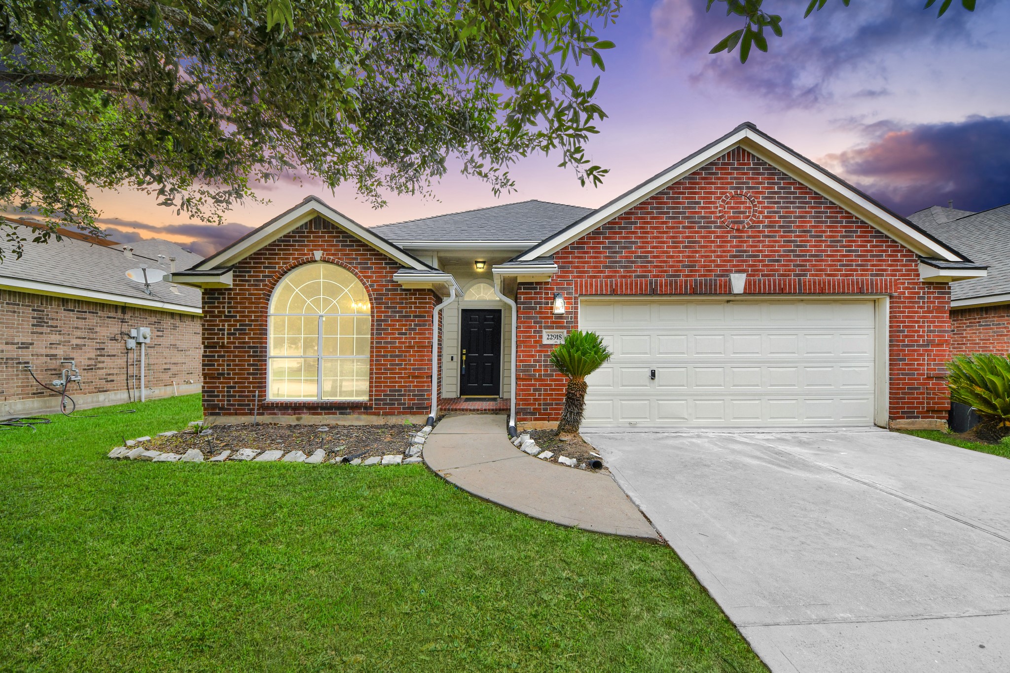22918 Still Pond Drive Property Photo 5