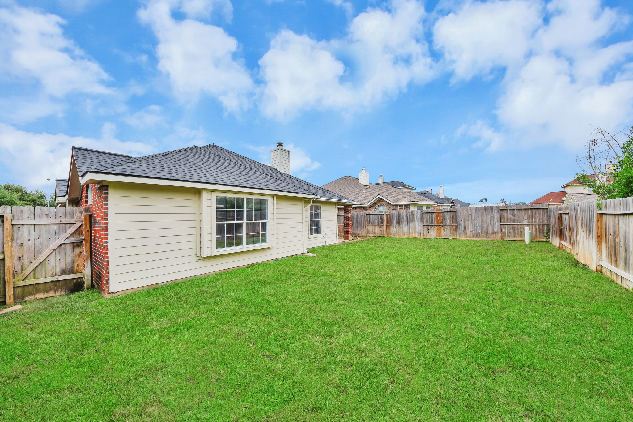22918 Still Pond Drive Property Photo 6