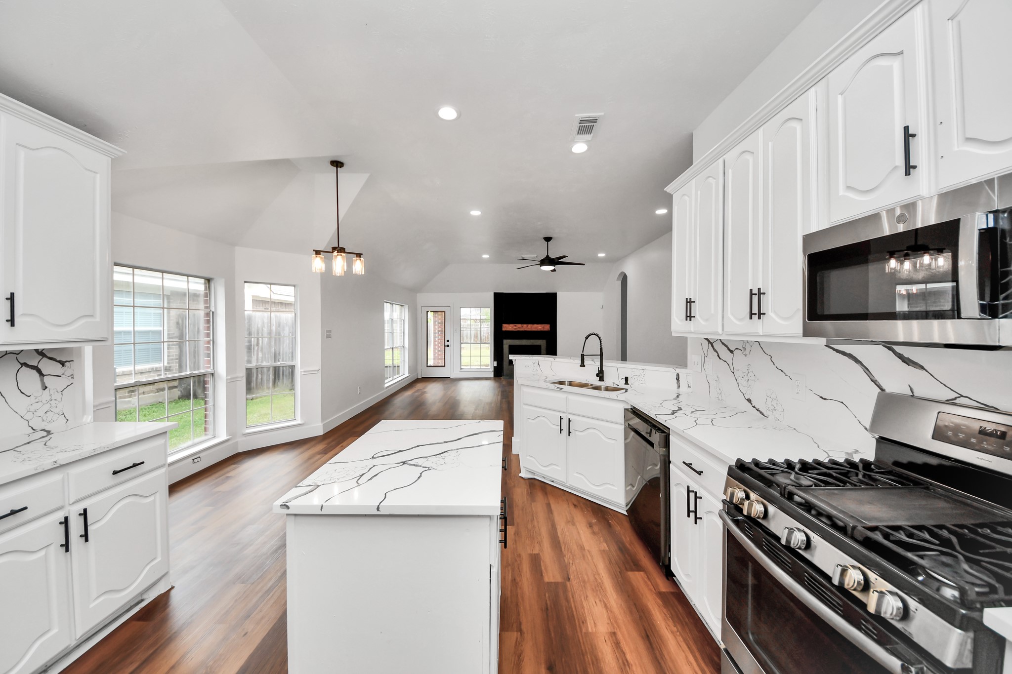 22918 Still Pond Drive Property Photo 11