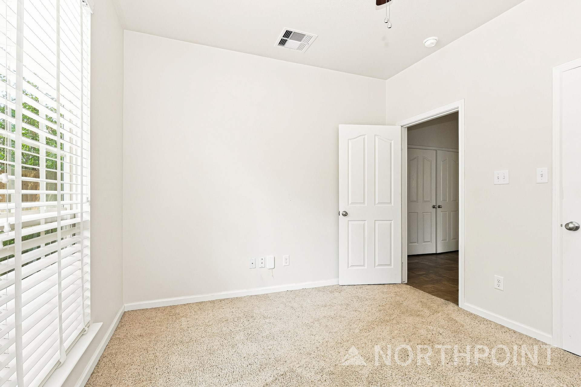 14156 Shadow Bay Drive Property Photo 12