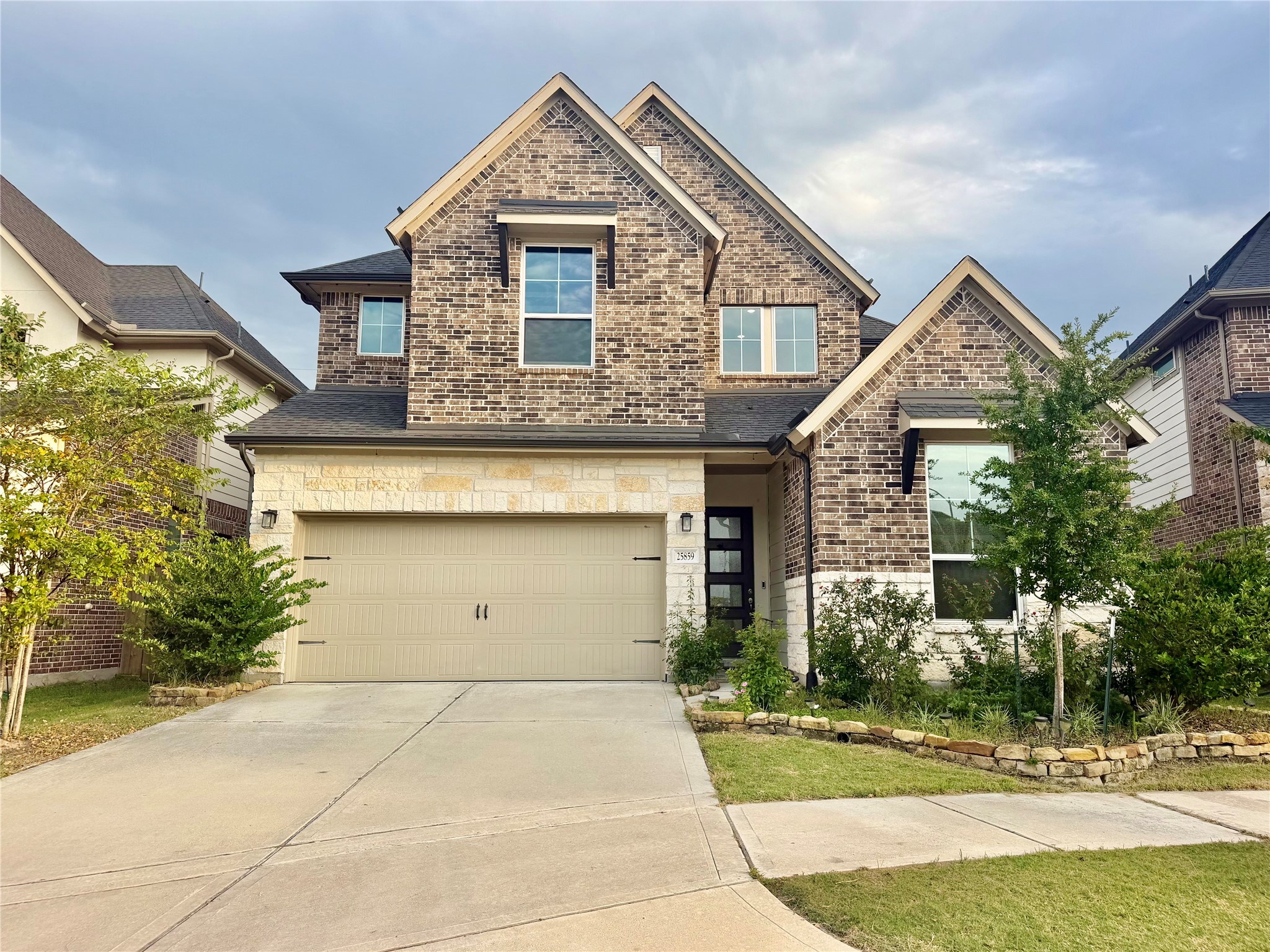 25859 Rippey Glen Drive Property Photo 1