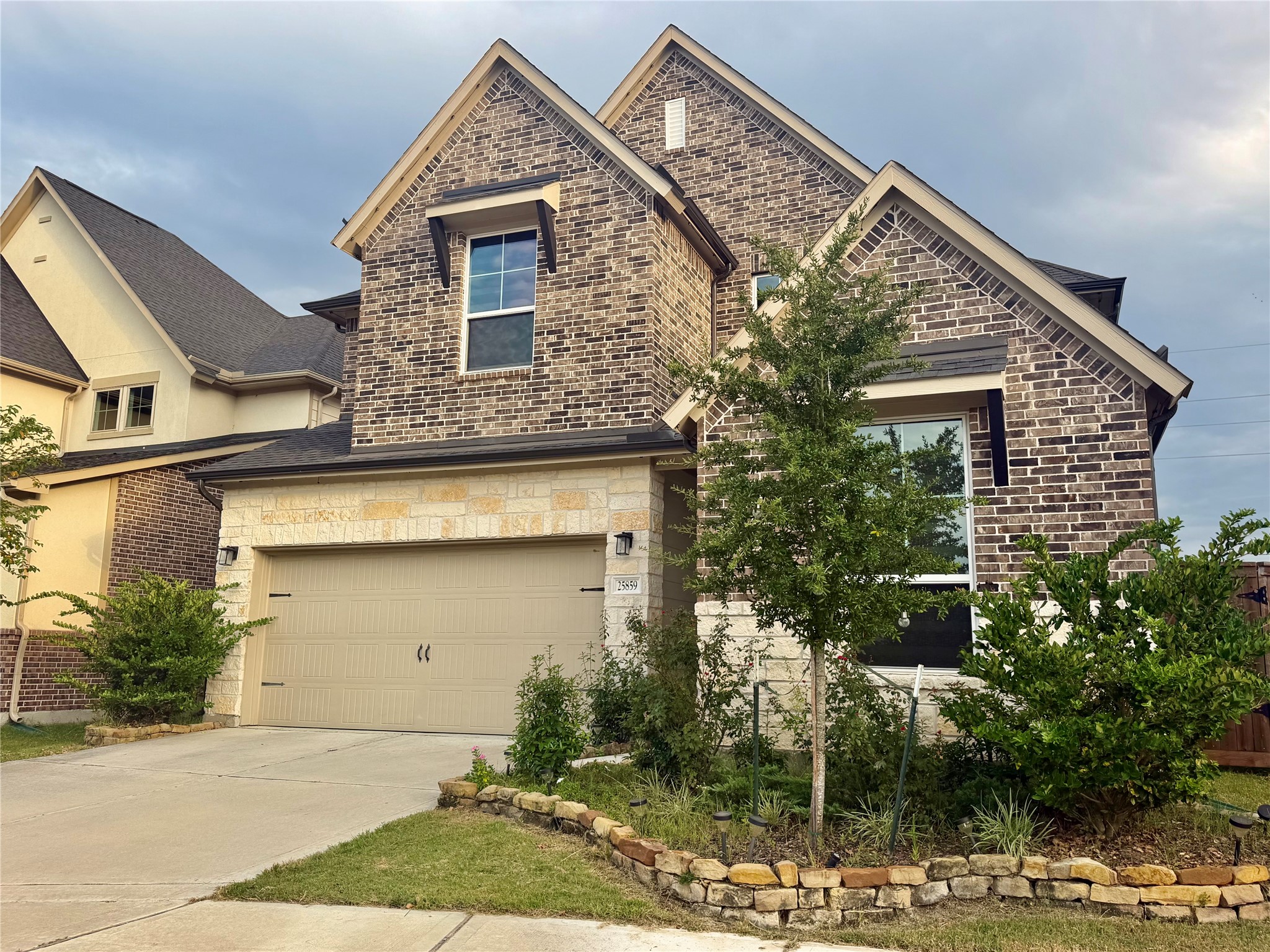 25859 Rippey Glen Drive Property Photo 4