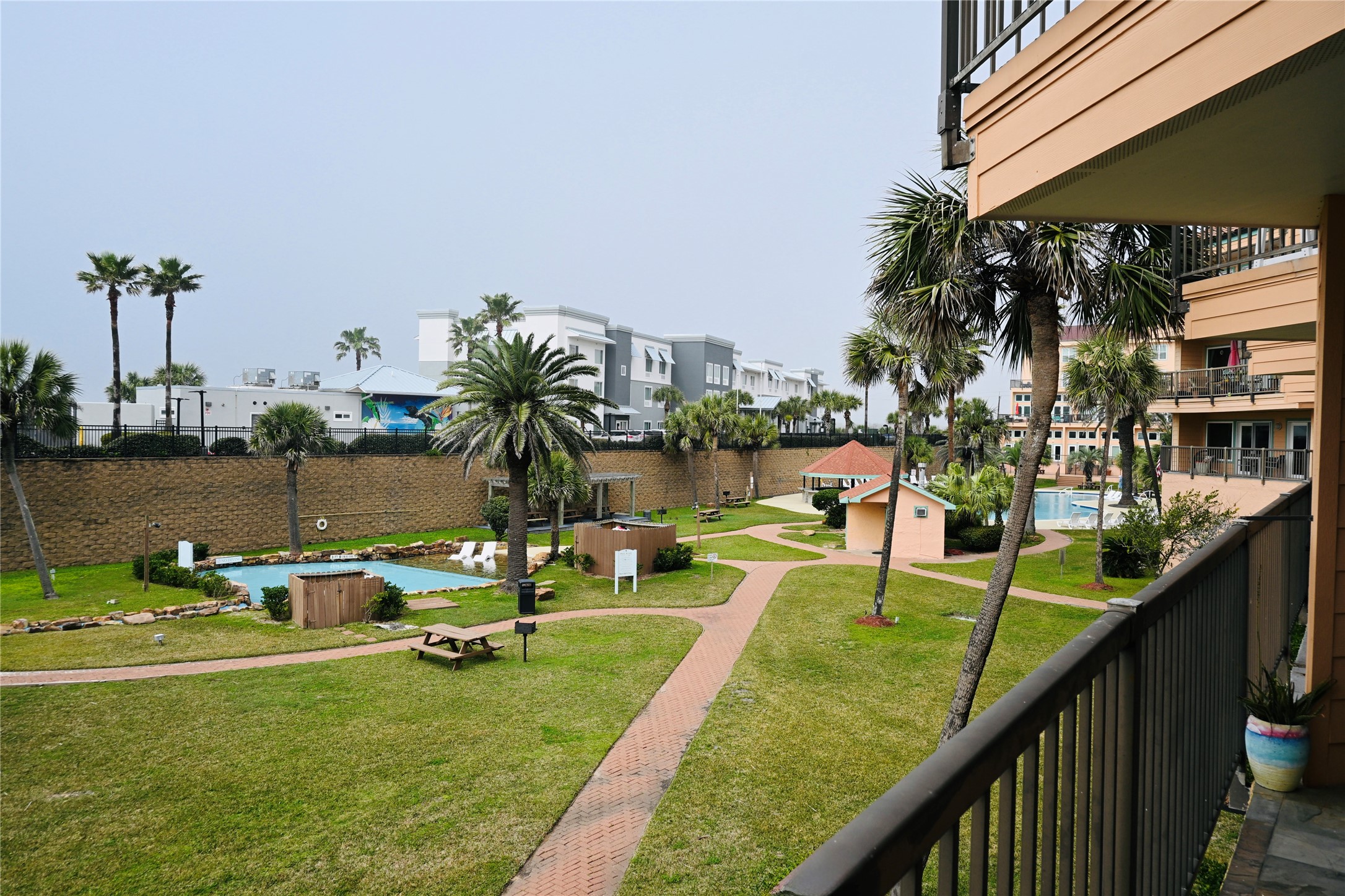 9520 Seawall Boulevard 111 Property Photo 15