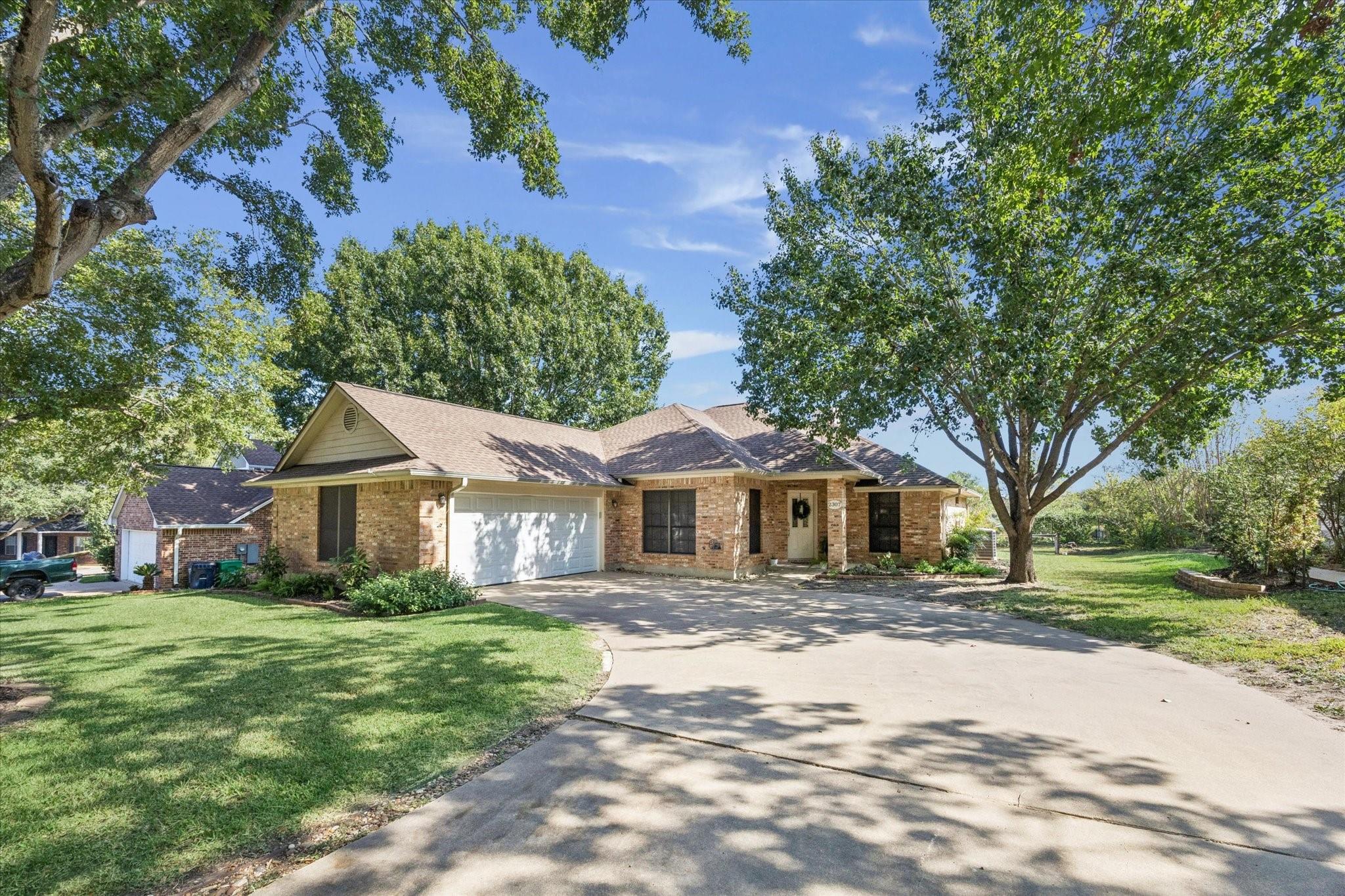 2307 Katherine Street, Brenham TX 77833 Property Photo 1