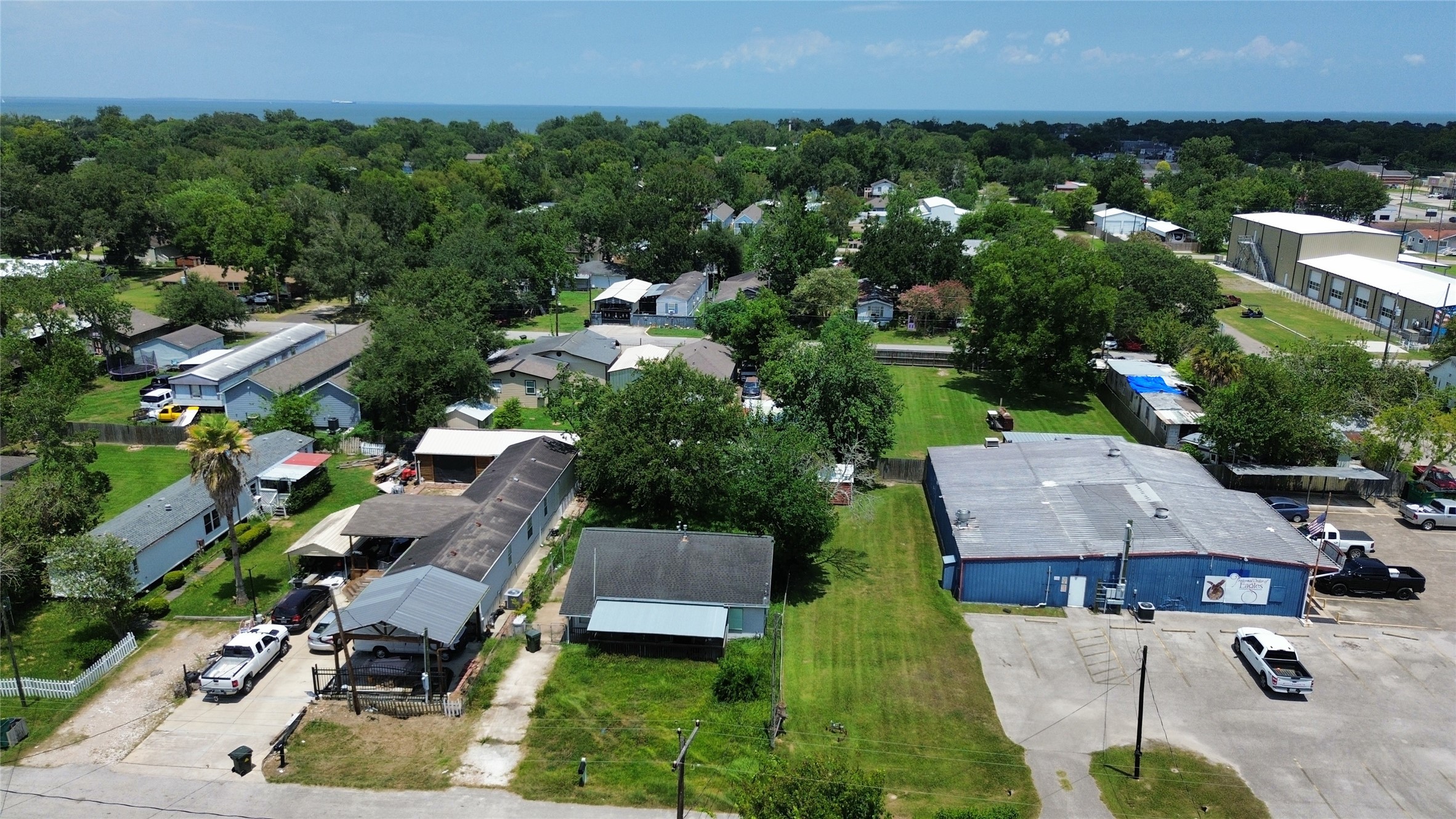 4439 9th Street Property Photo 1