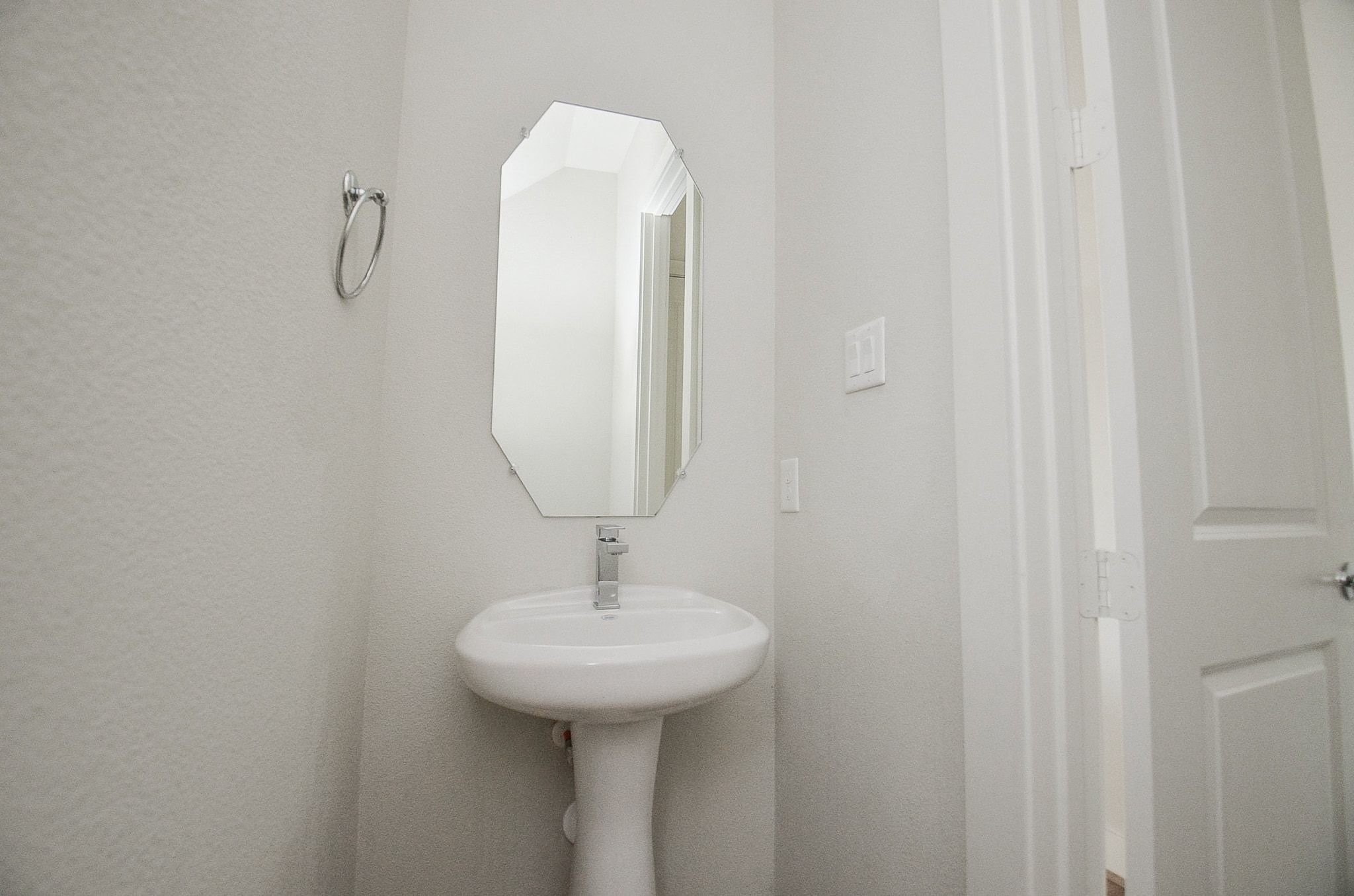 1103 Fuschia Road Property Photo 6