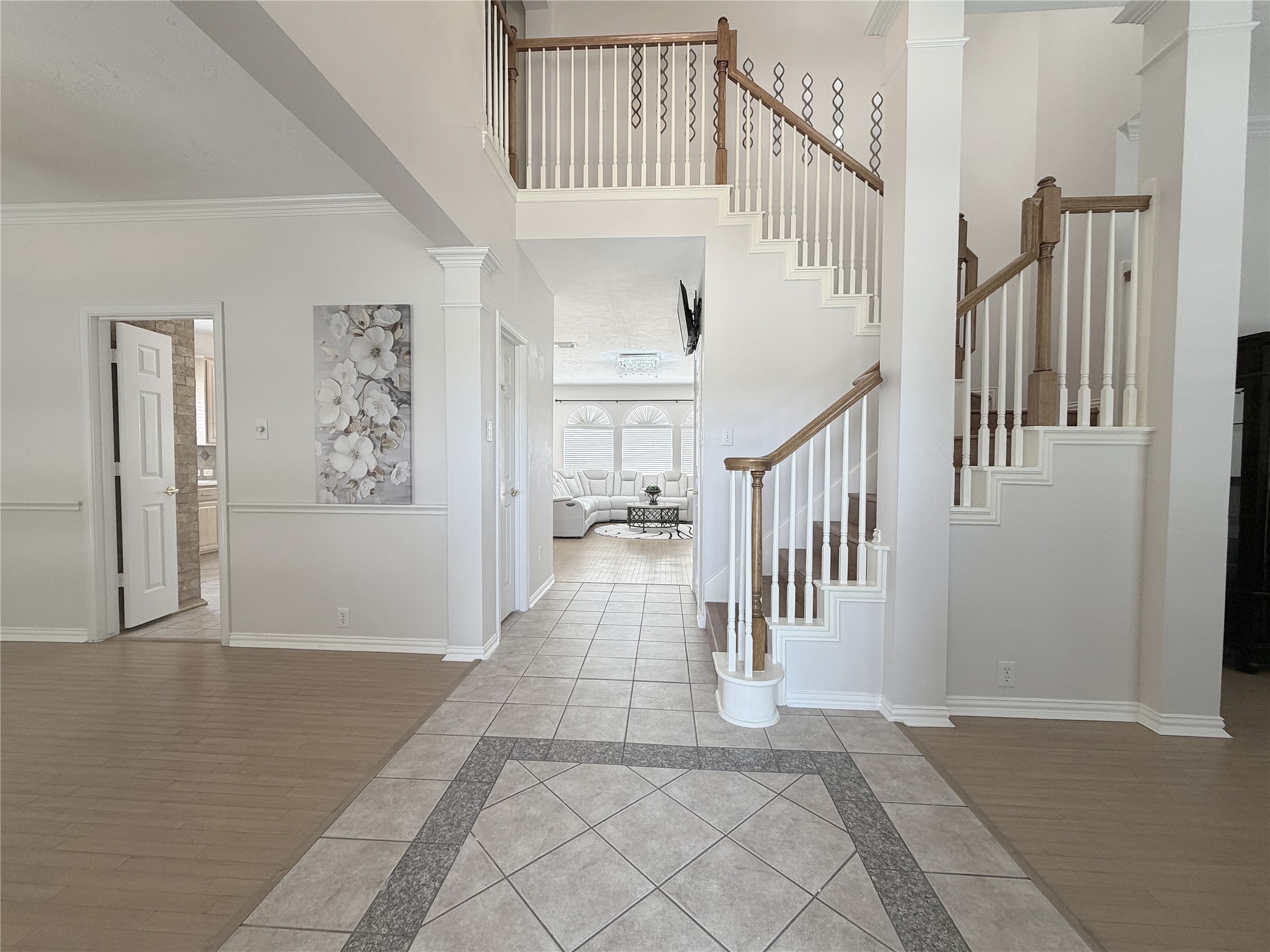 3822 Shady Harbor Drive Property Photo 3