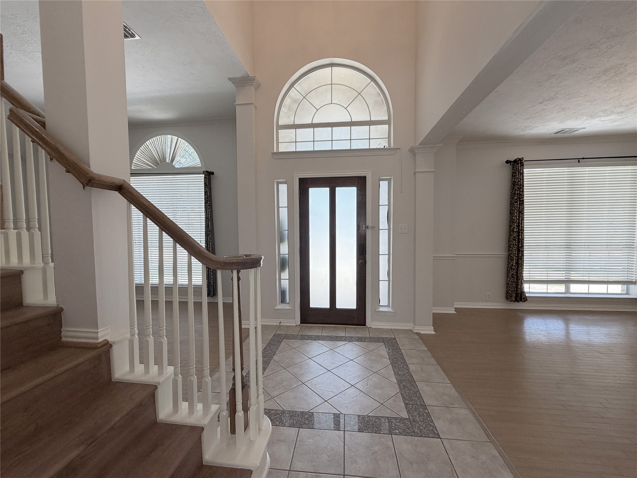 3822 Shady Harbor Drive Property Photo 4