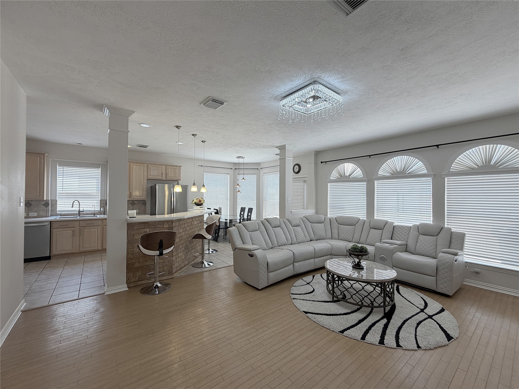 3822 Shady Harbor Drive Property Photo 9