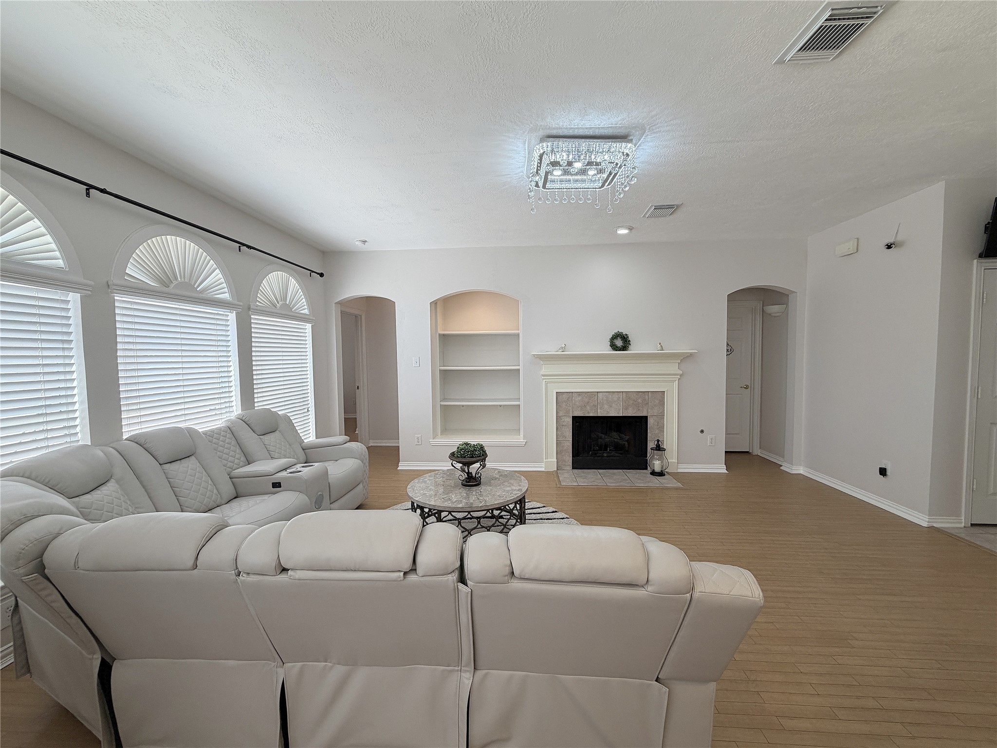 3822 Shady Harbor Drive Property Photo 11