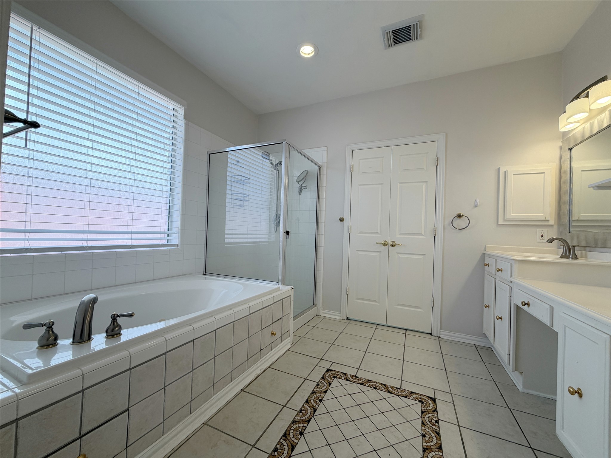 3822 Shady Harbor Drive Property Photo 18