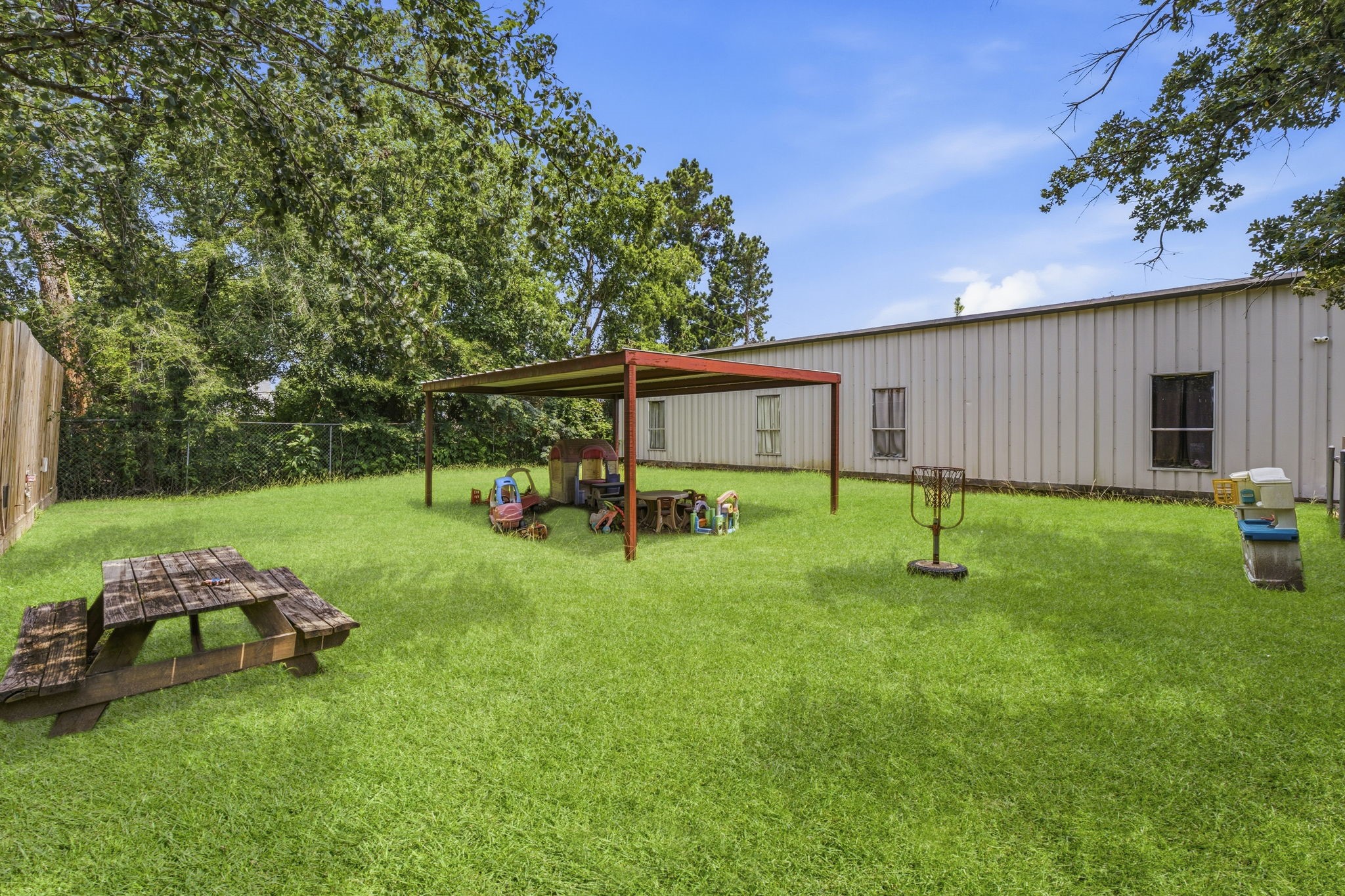16737 Sprawling Oaks Drive Property Photo 36