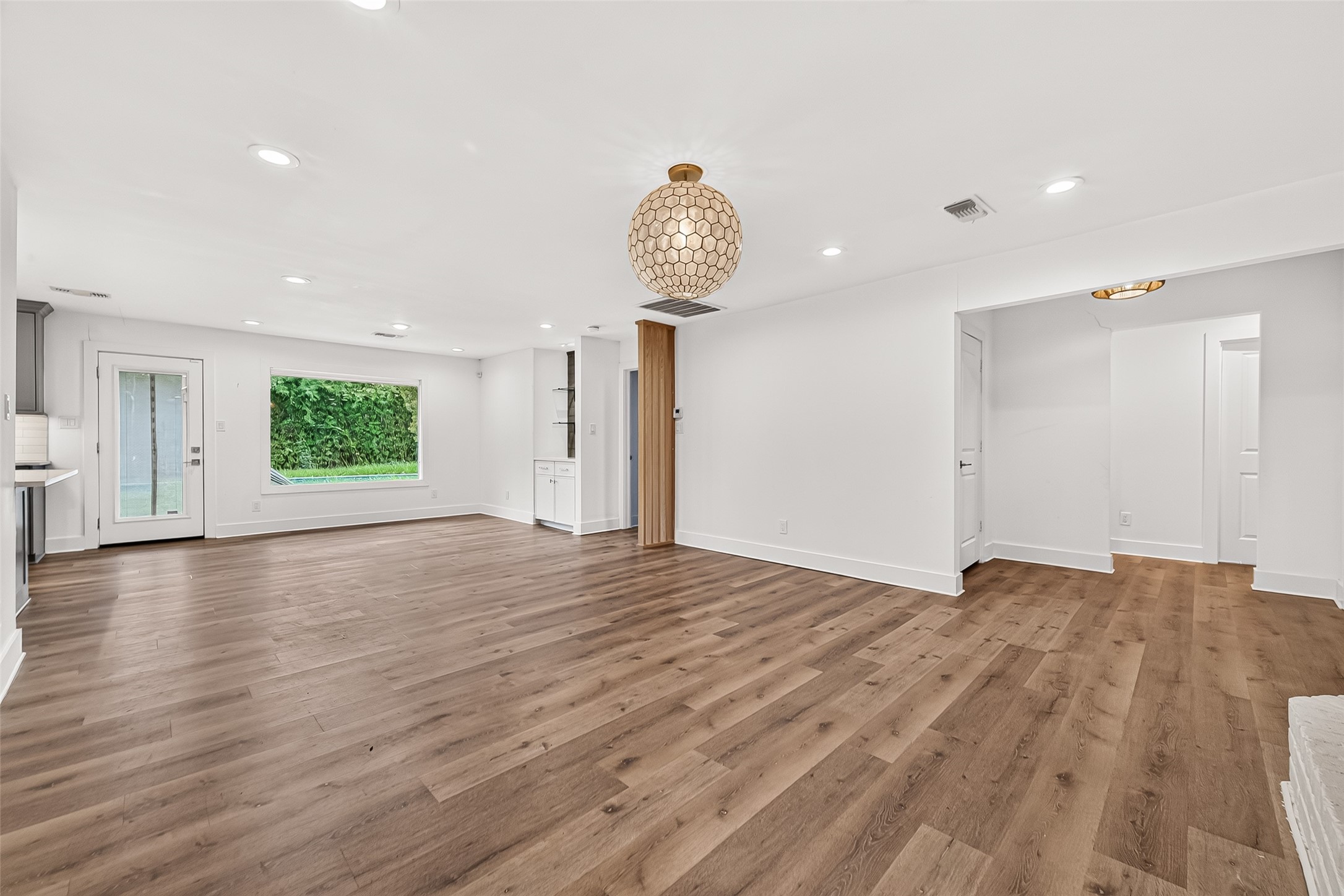 10819 Oasis Drive Property Photo 8
