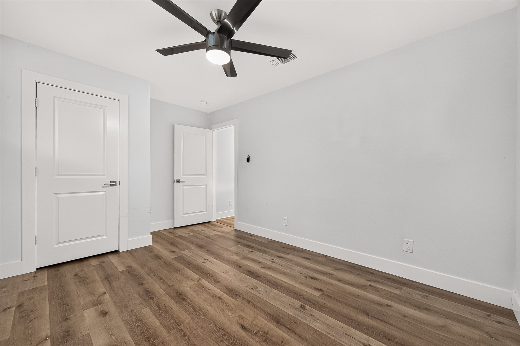 10819 Oasis Drive Property Photo 27