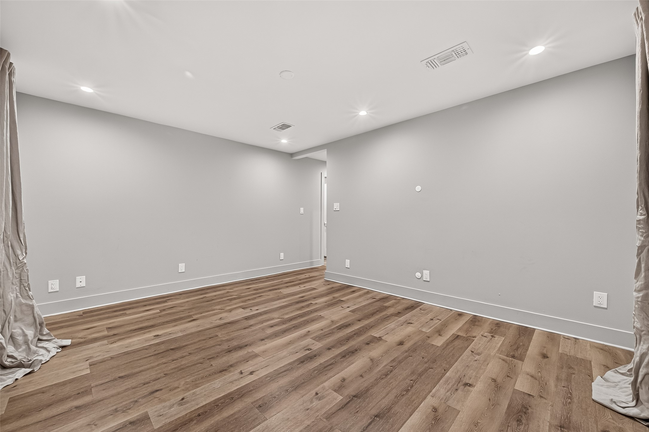 10819 Oasis Drive Property Photo 30