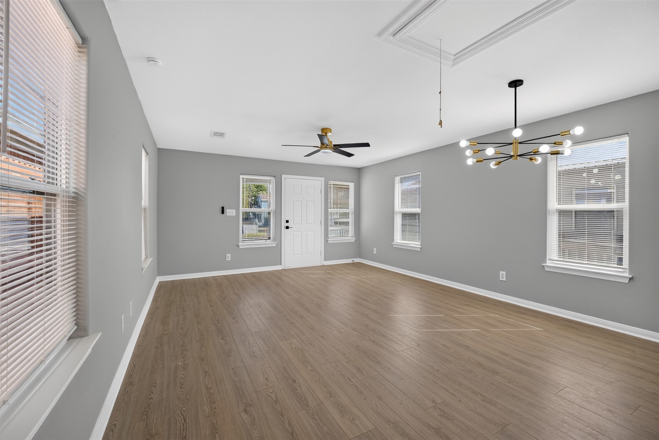 2917 Avenue M Property Photo 5