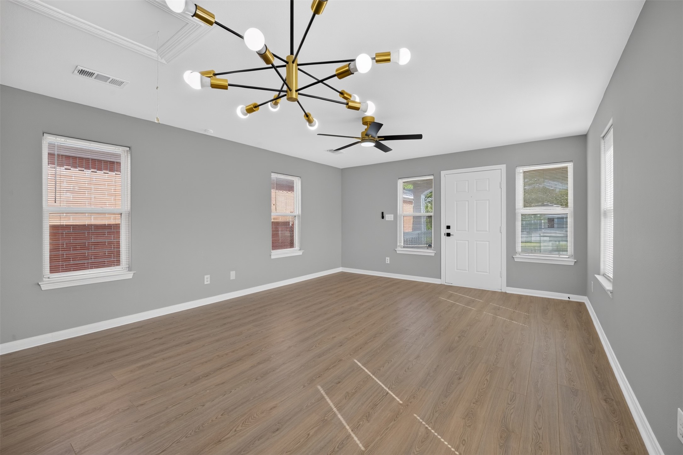 2917 Avenue M Property Photo 8