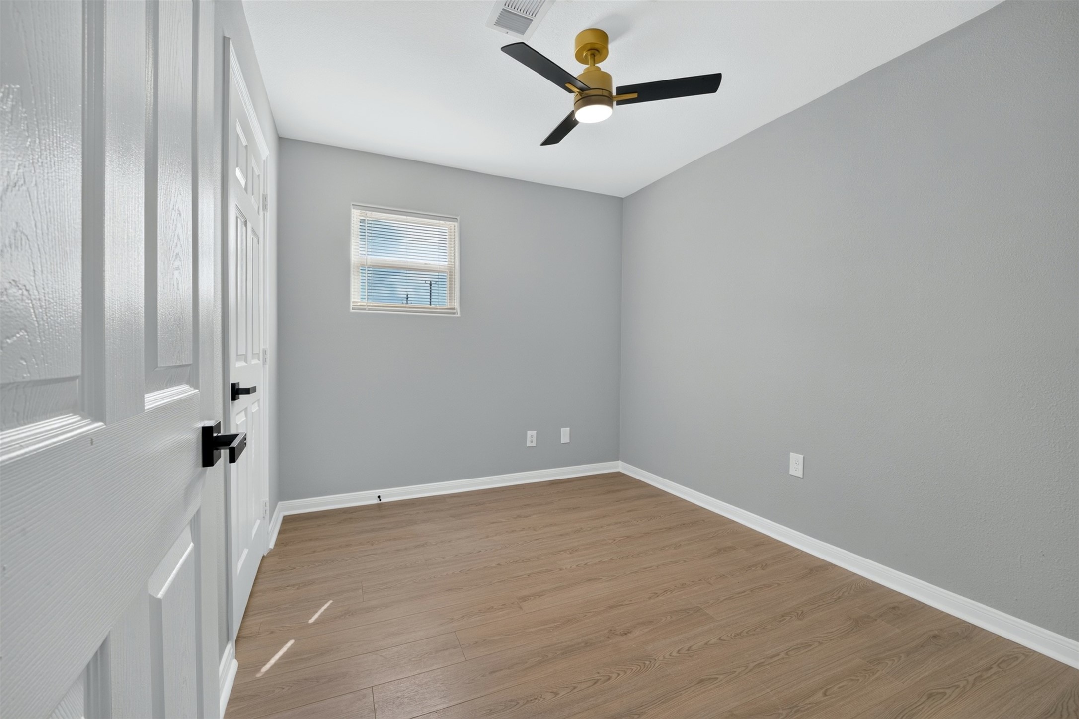 2917 Avenue M Property Photo 20