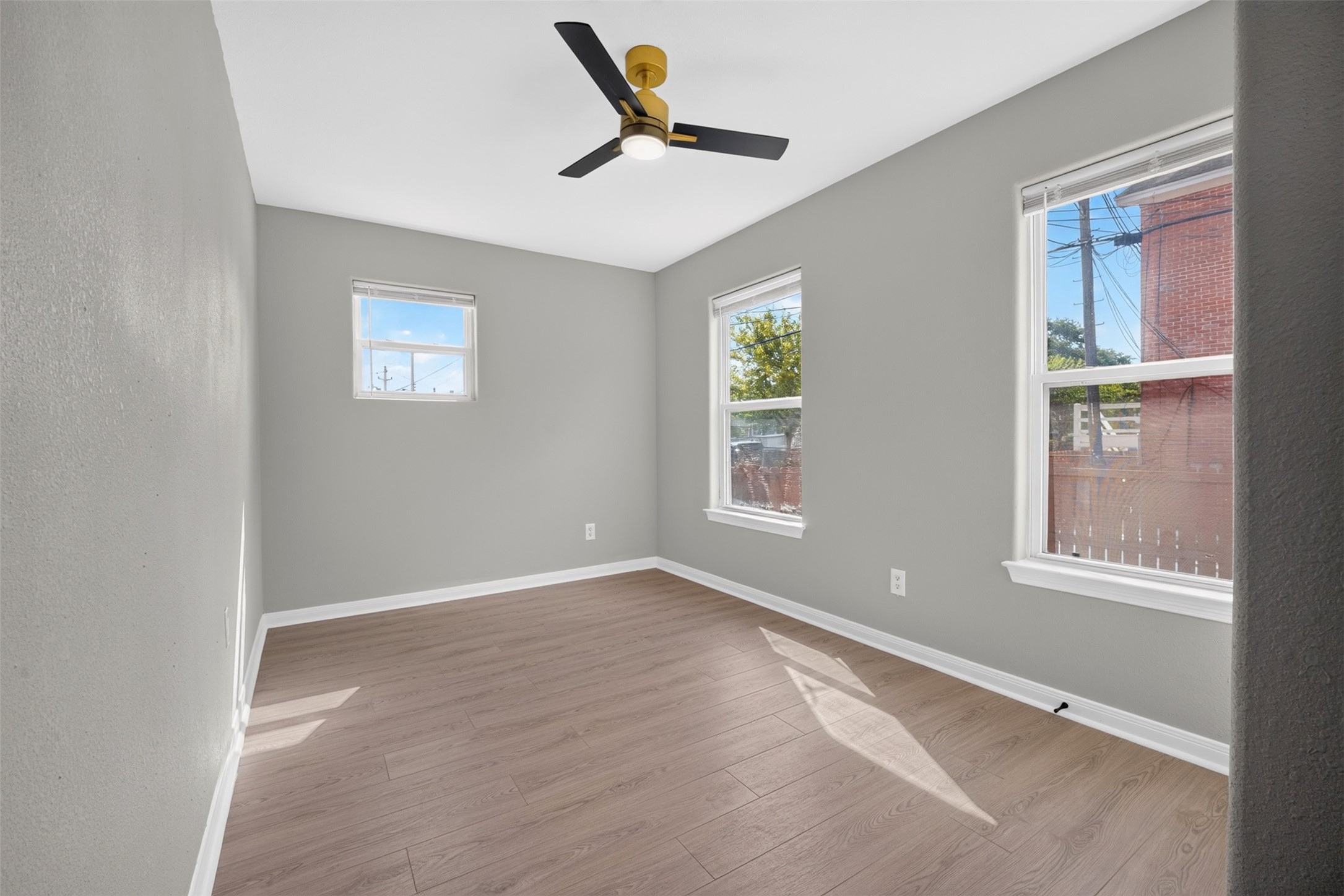 2917 Avenue M Property Photo 23