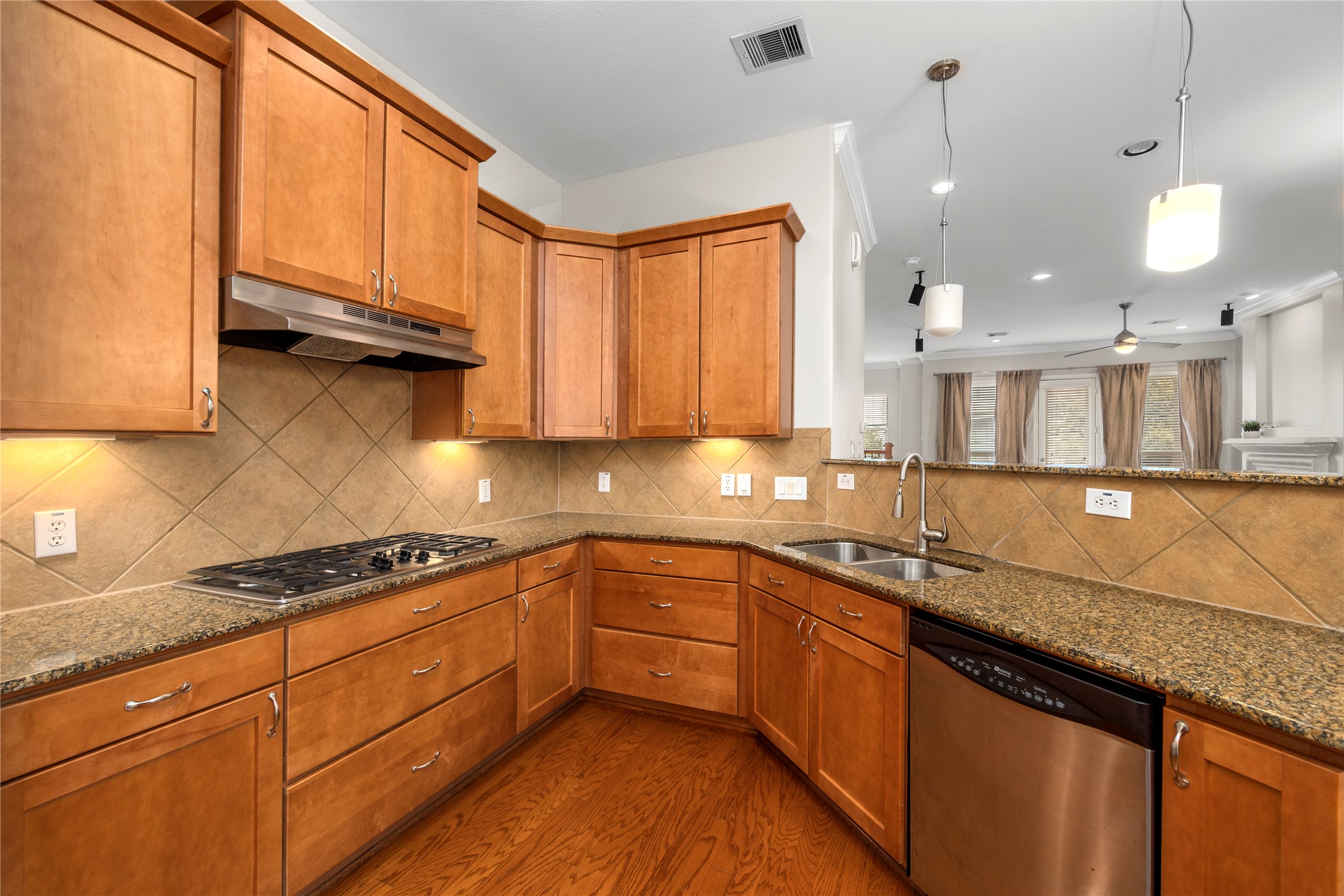 1614 Stuart Street Property Photo 20