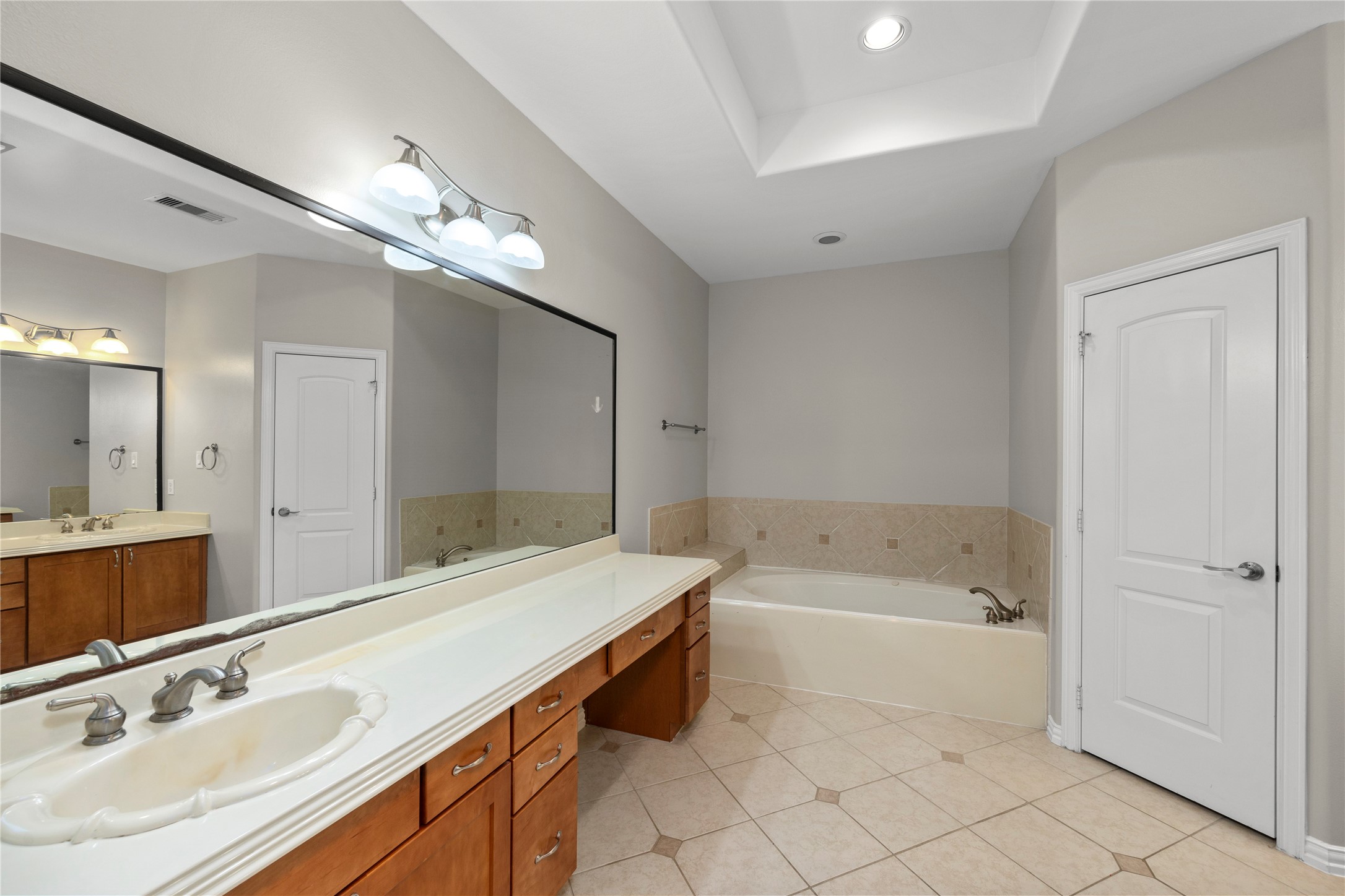 1614 Stuart Street Property Photo 28