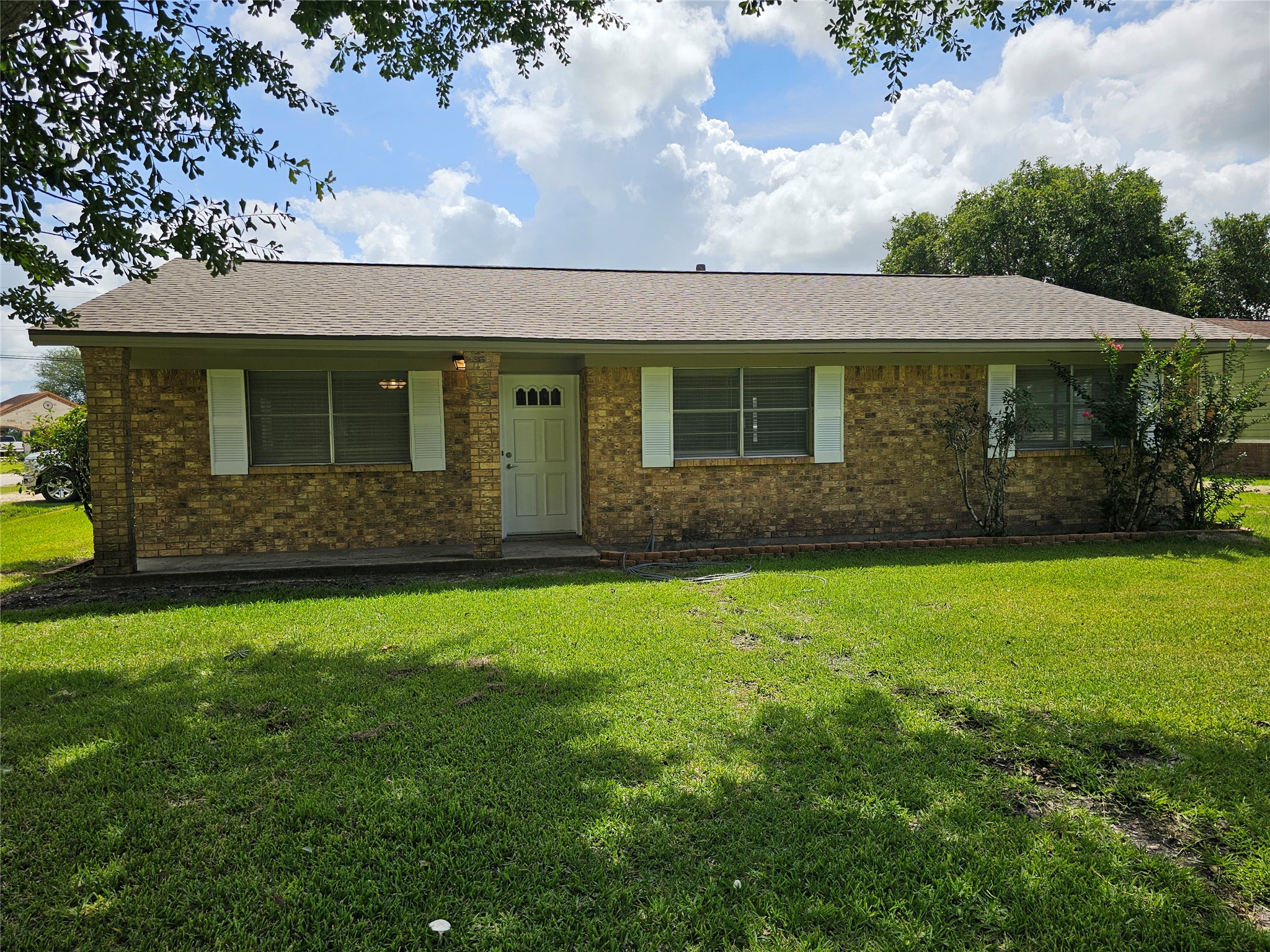 120 Ronald Avenue Property Photo 4