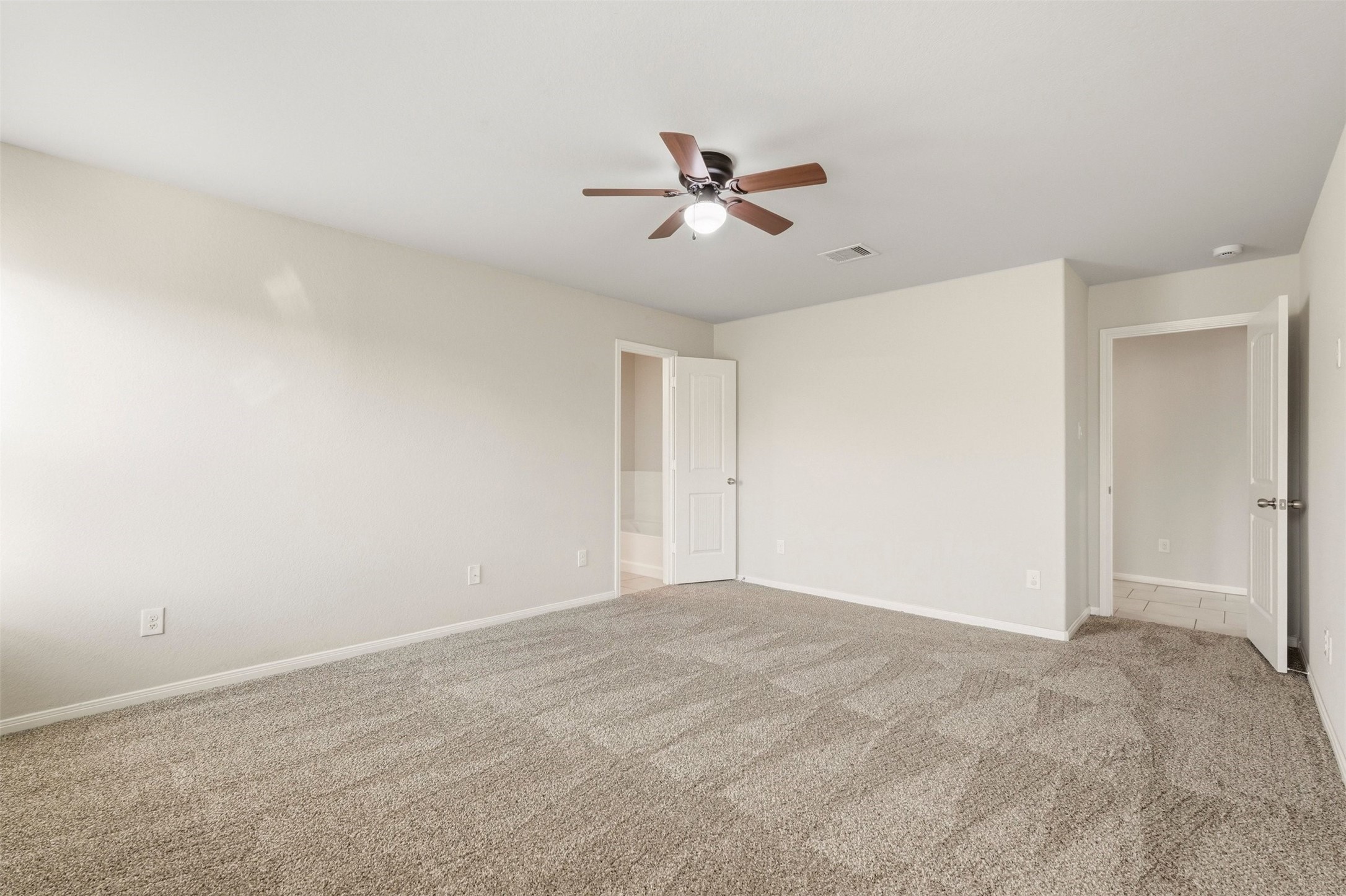 2202 Tannin Trace Property Photo 13