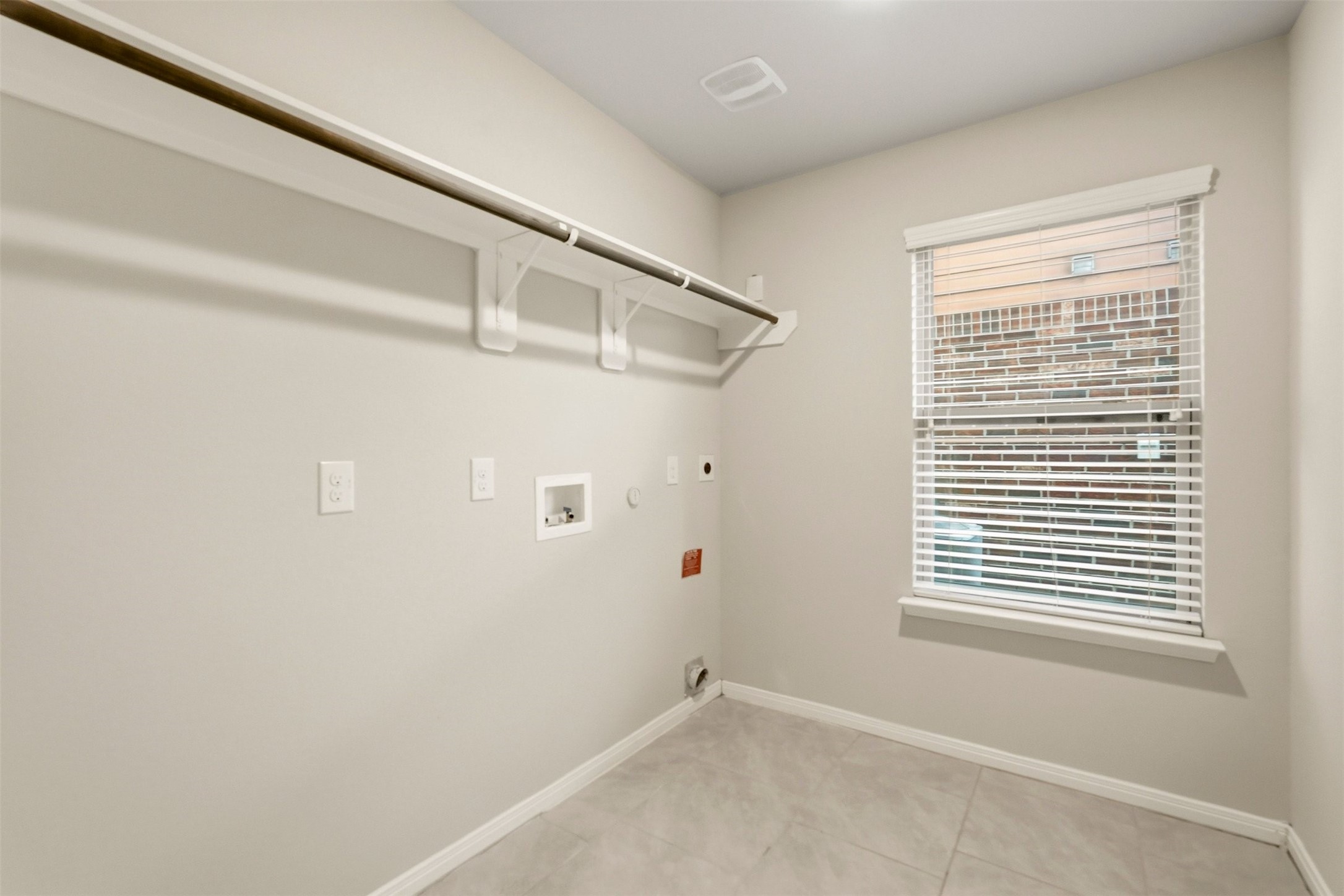 2202 Tannin Trace Property Photo 16