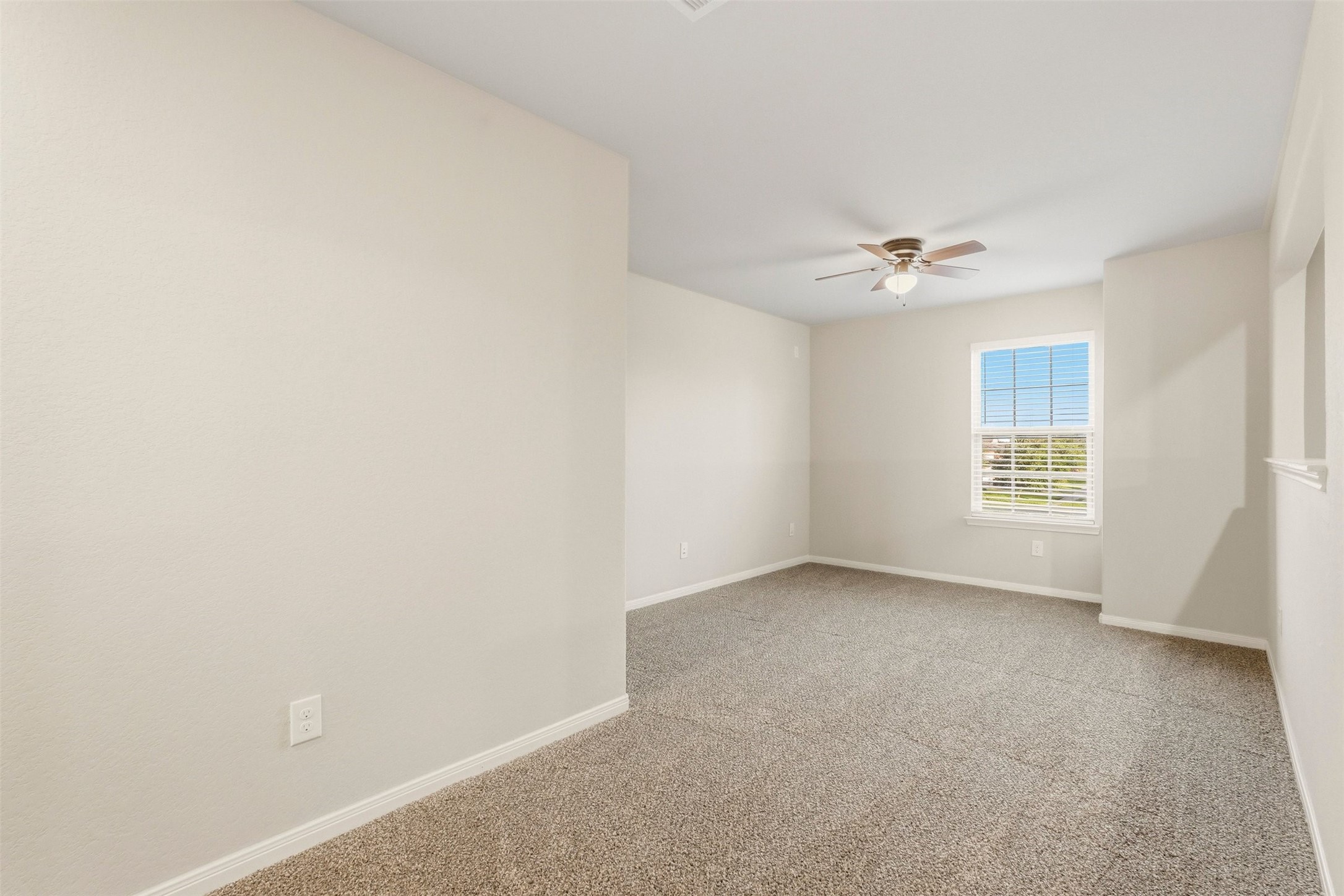2202 Tannin Trace Property Photo 18