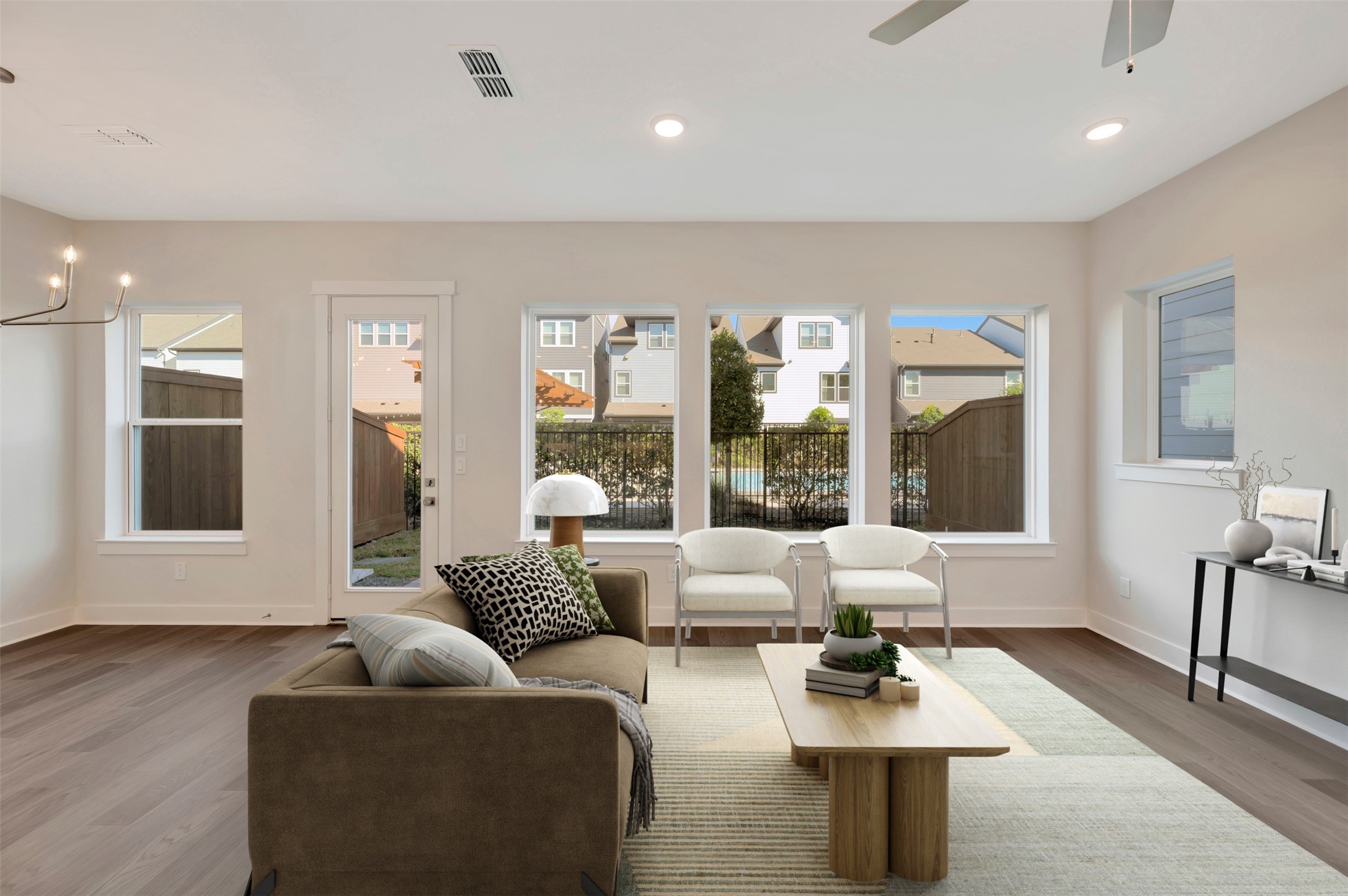 16018 Hayes Park Drive Property Photo 3