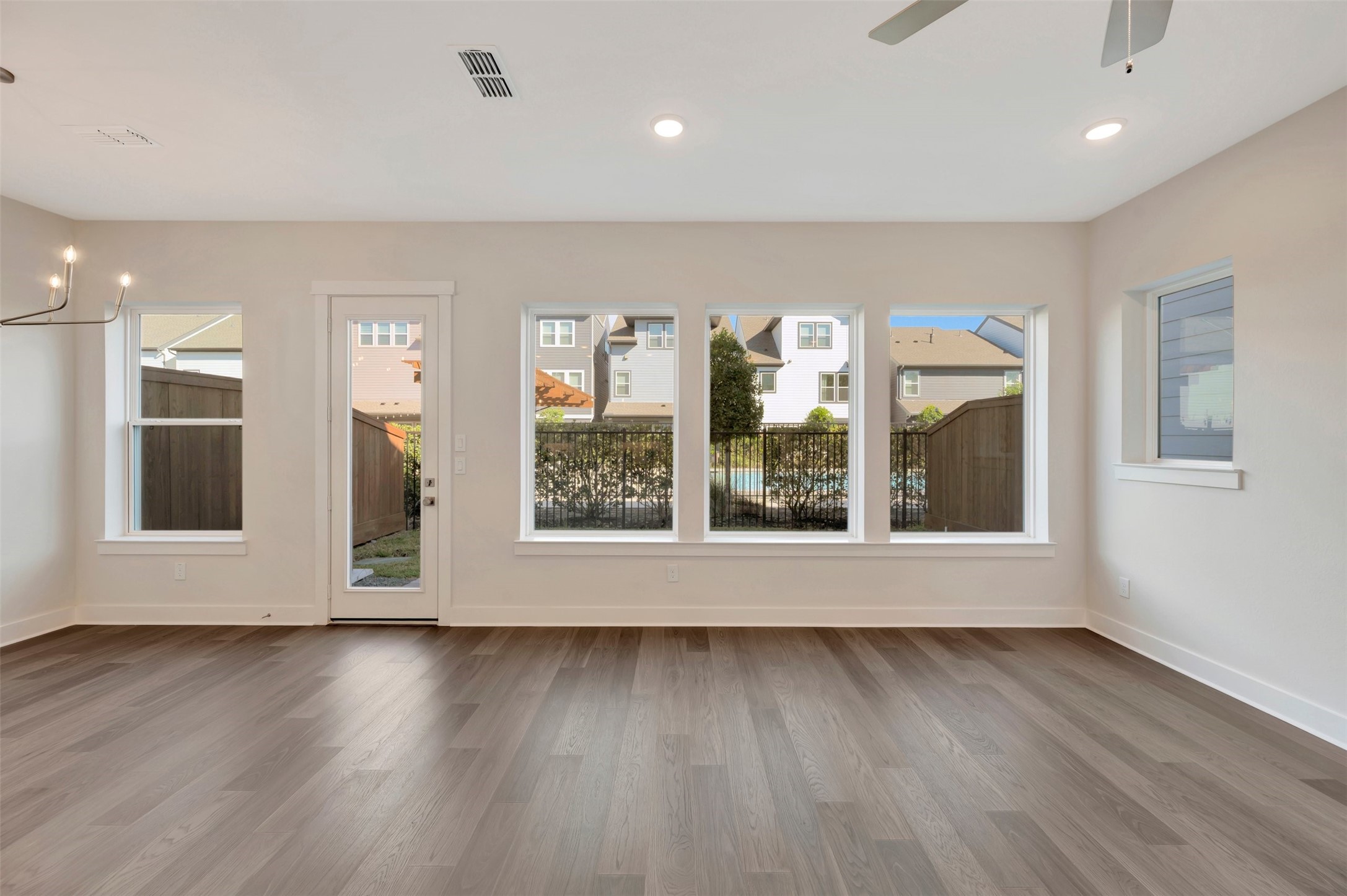 16018 Hayes Park Drive Property Photo 24