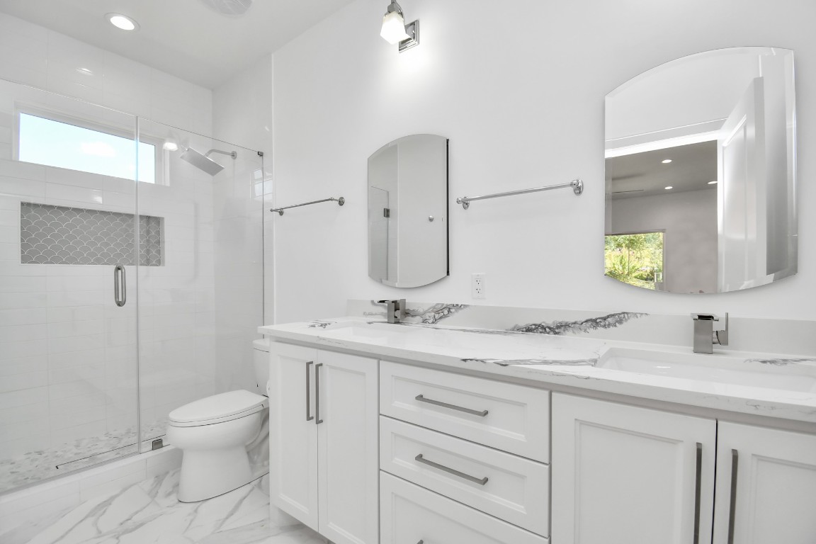 12807 Southspring Drive Property Photo 12