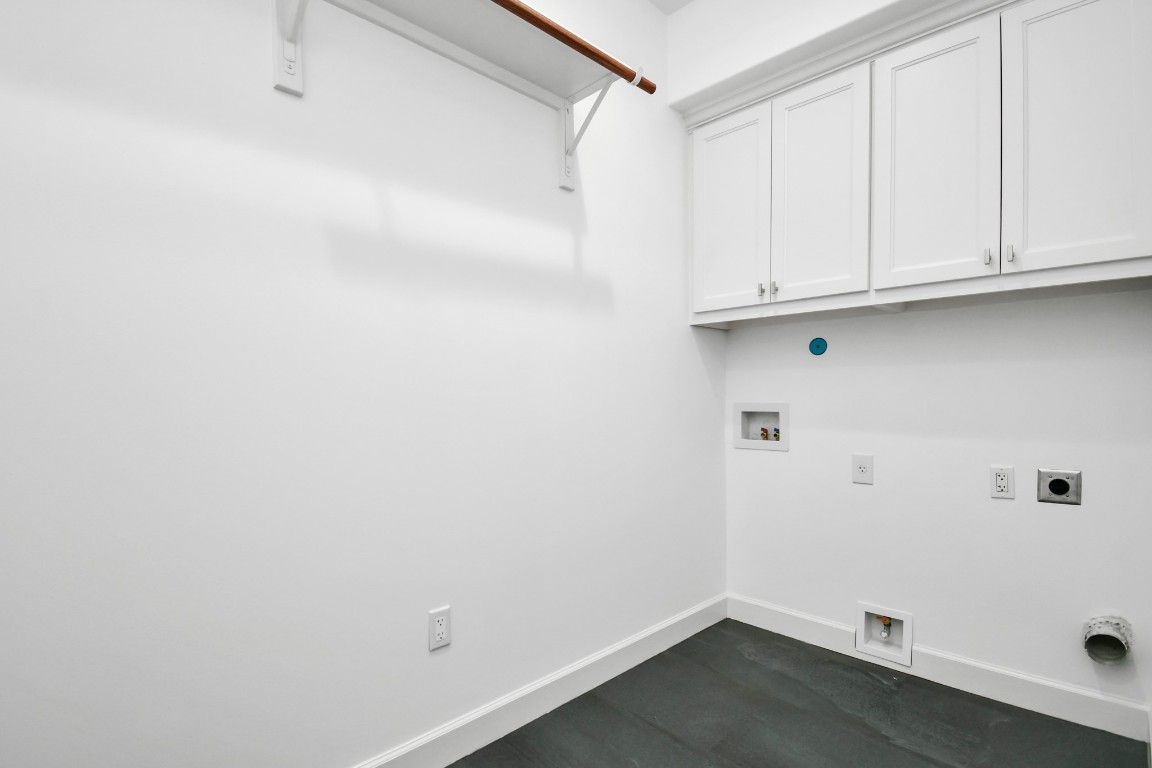 12807 Southspring Drive Property Photo 21