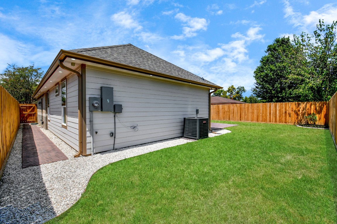 12807 Southspring Drive Property Photo 24