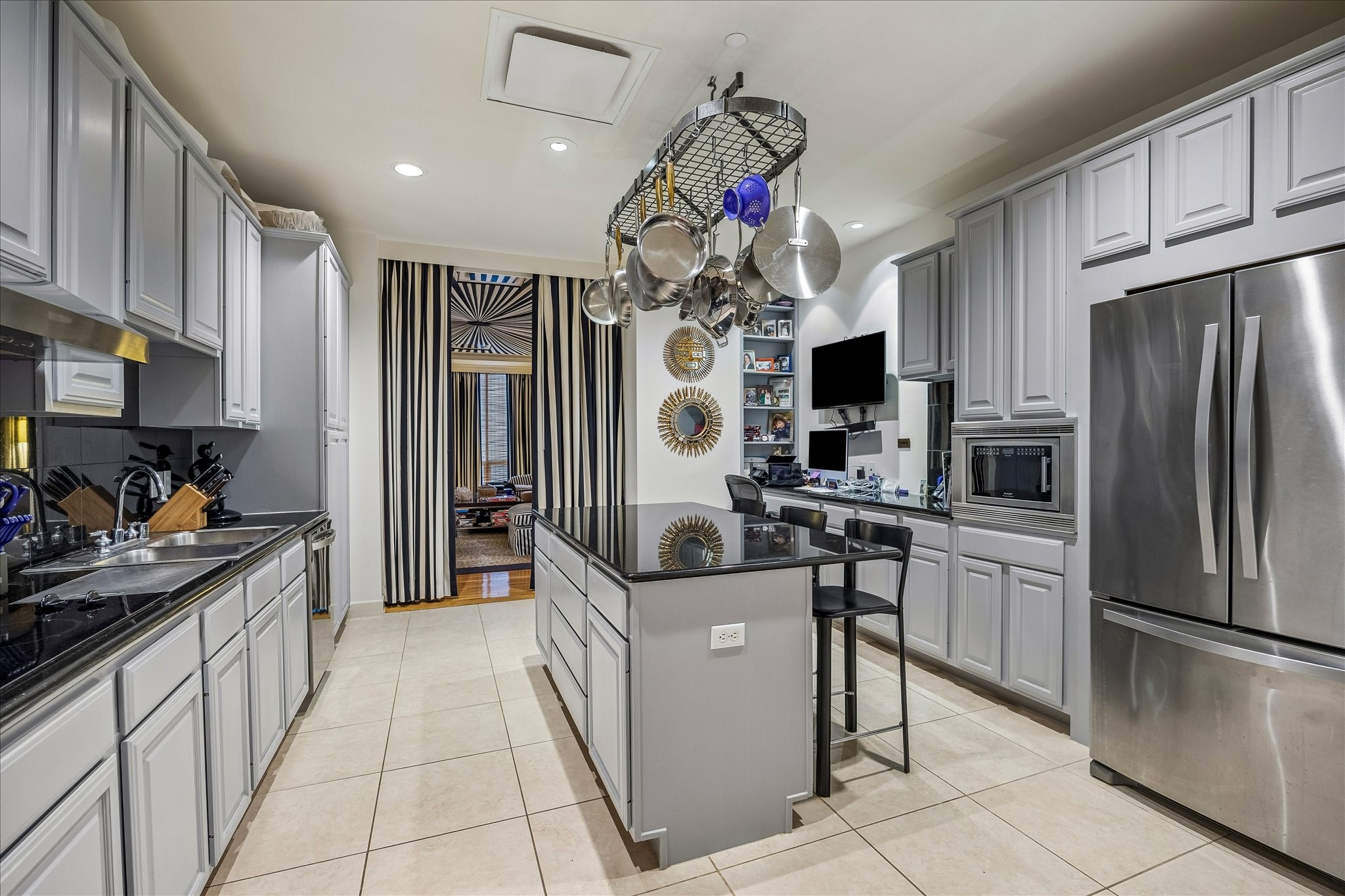 511 S Post Oak Lane 6d Property Photo 15