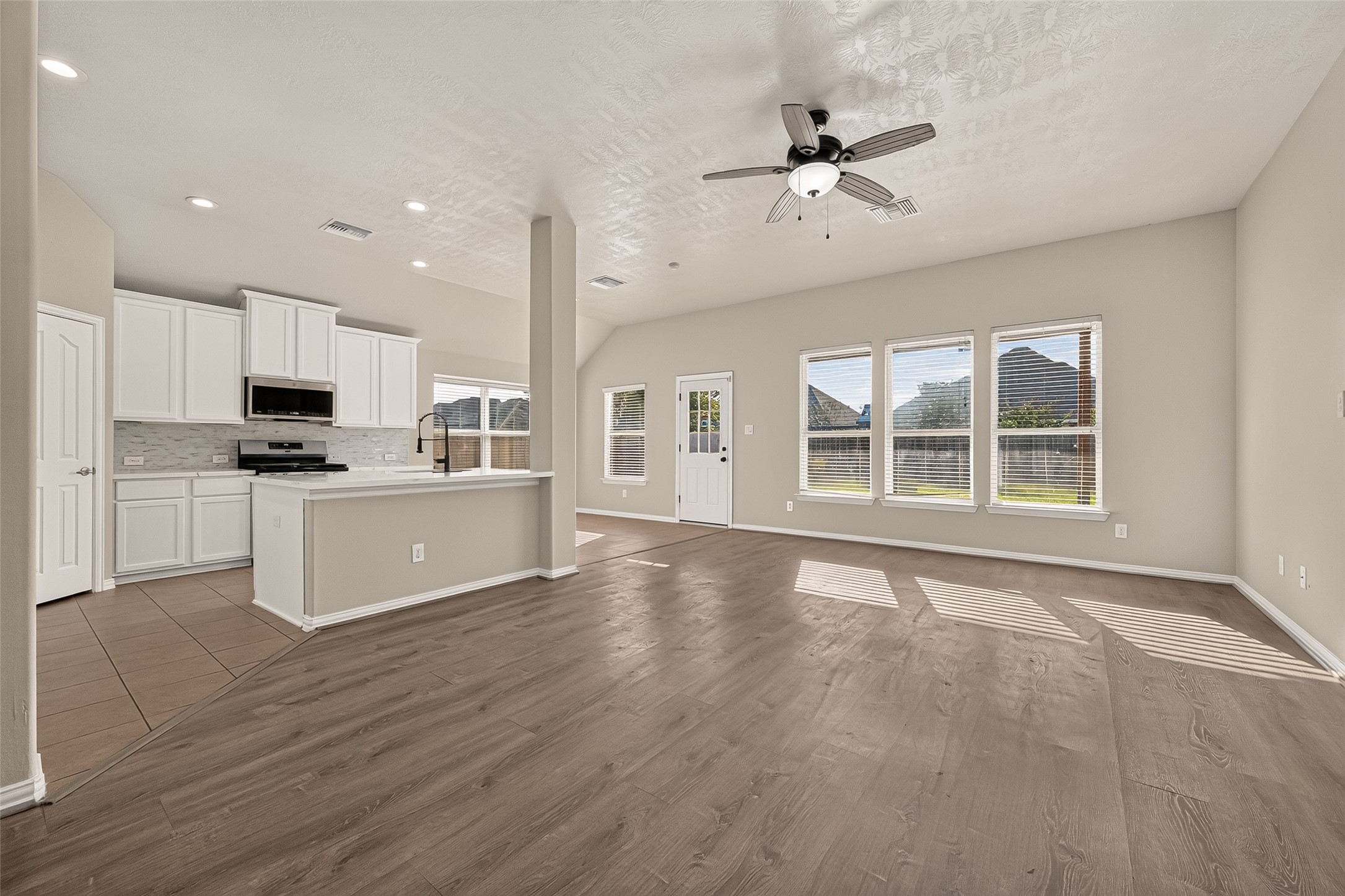 18115 Garnet Red Road Property Photo 5