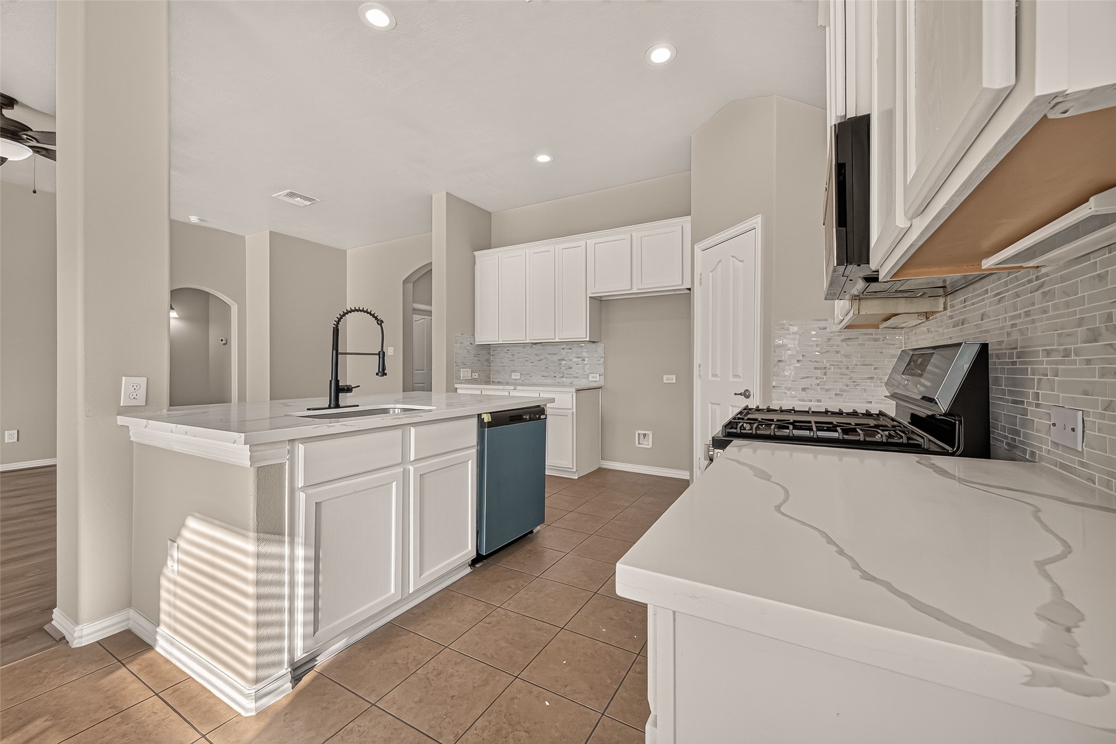 18115 Garnet Red Road Property Photo 10
