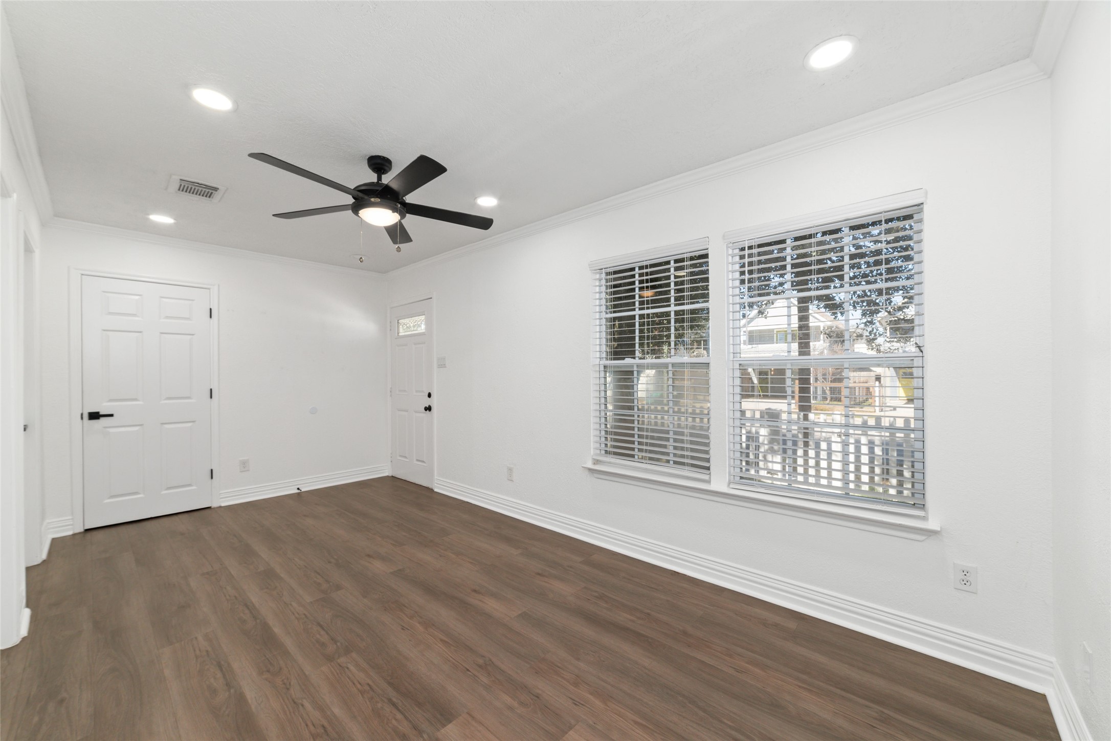 802 E 33rd Street Property Photo 14