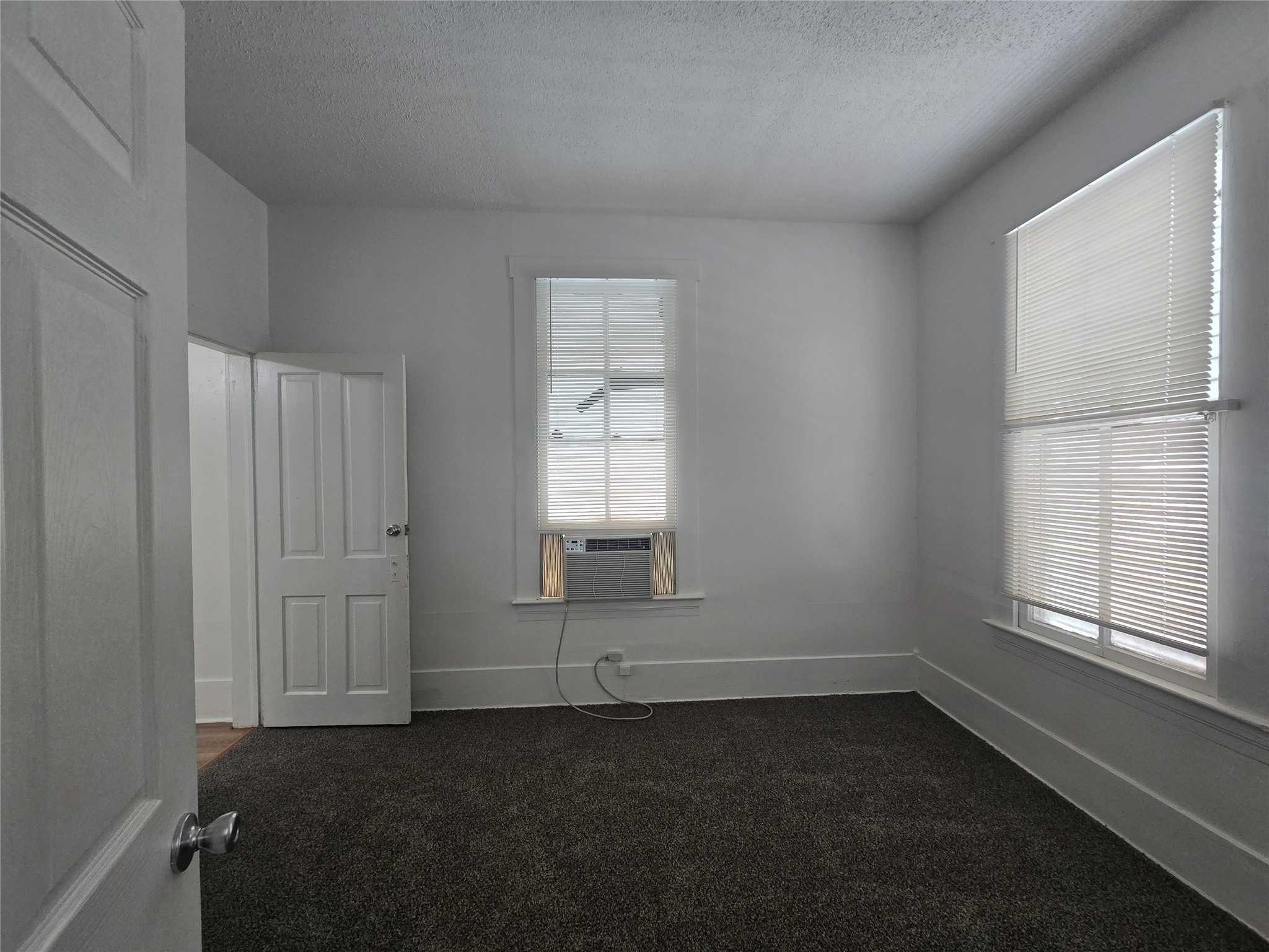 1404 38th Street Property Photo 3