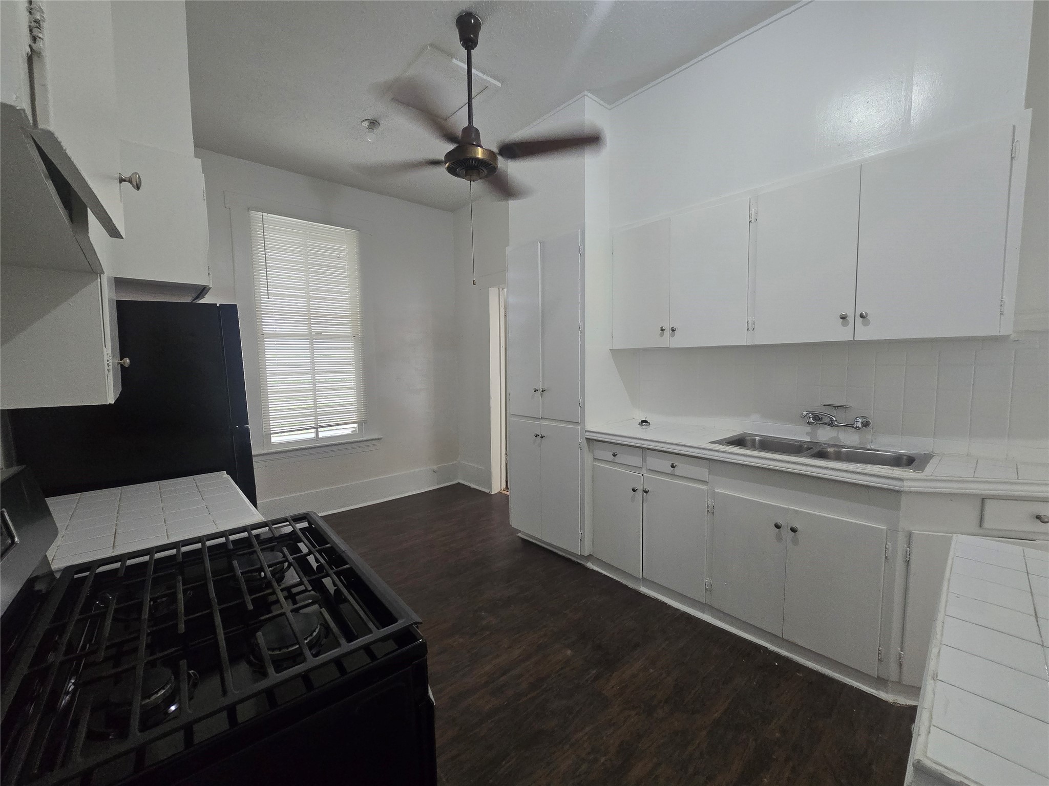 1404 38th Street Property Photo 5