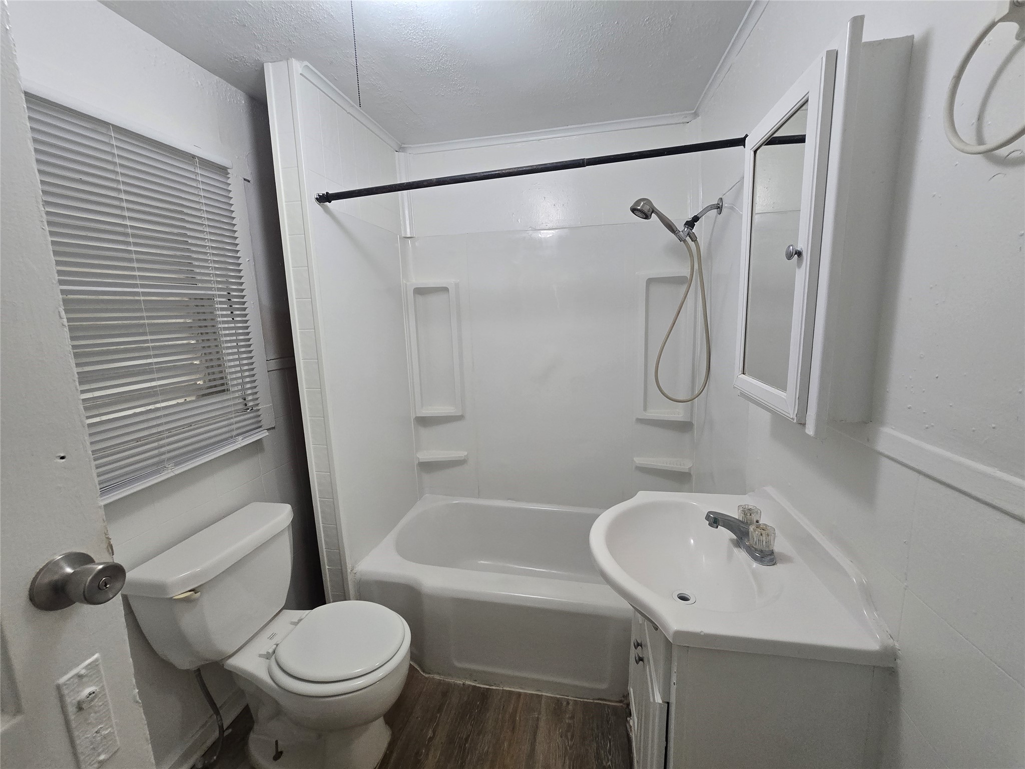 1404 38th Street Property Photo 8