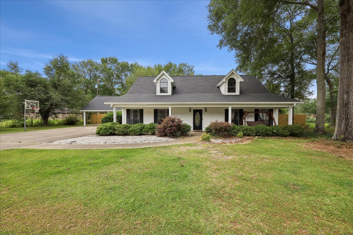 504 County Road 763 N Property Photo 1
