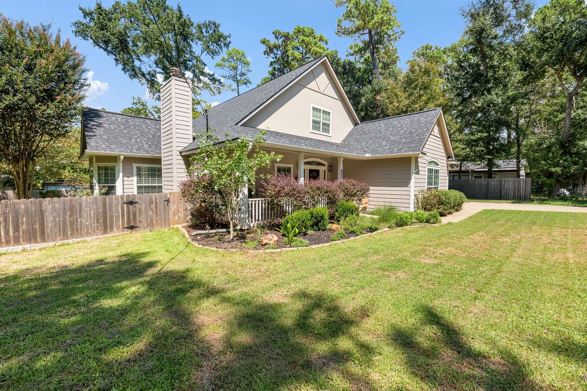 14444 Hill Drive Property Photo 2