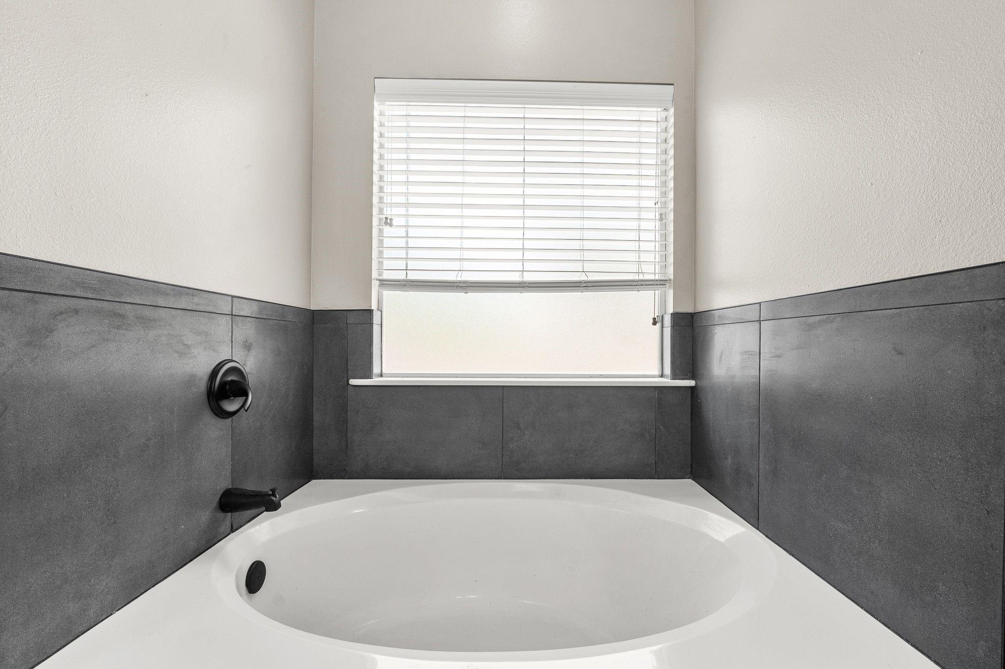14444 Hill Drive Property Photo 21