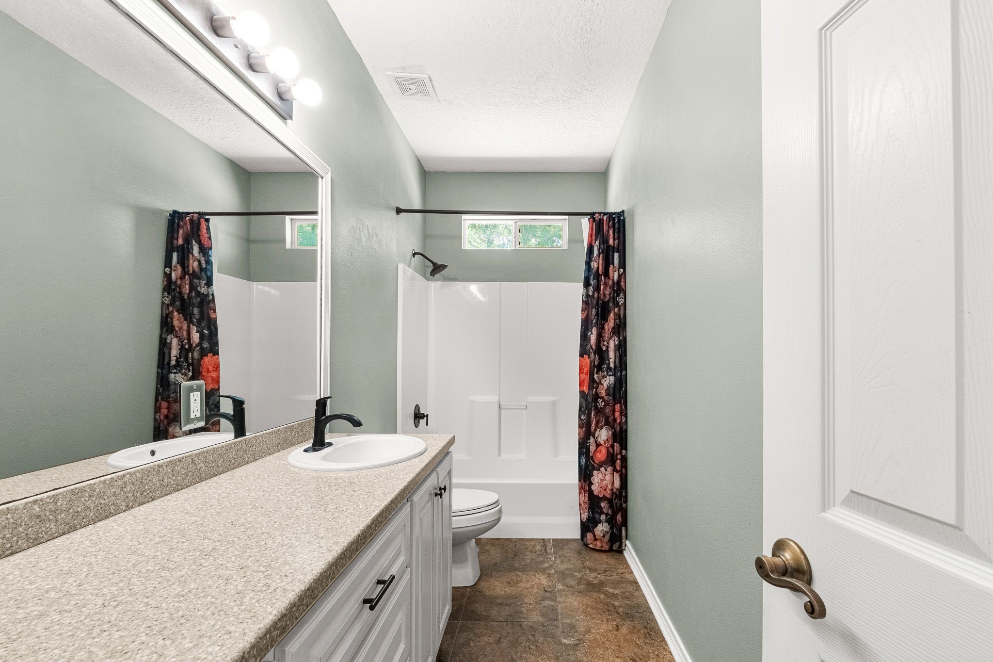 14444 Hill Drive Property Photo 30